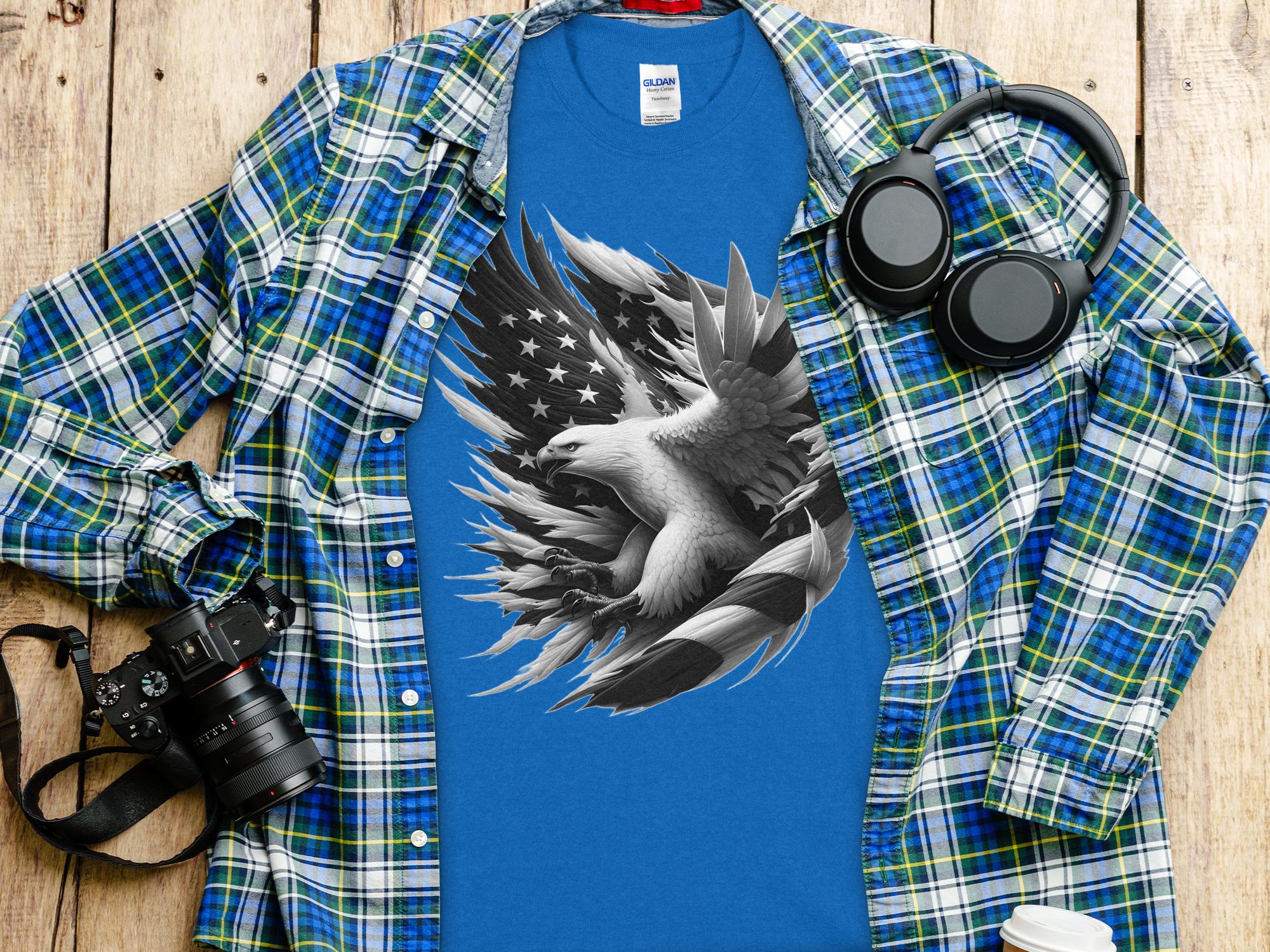 Eagle Patriot - Coloured Gildan T-Shirt Realistic Animal Talisman Unisex Tee Graphic Design