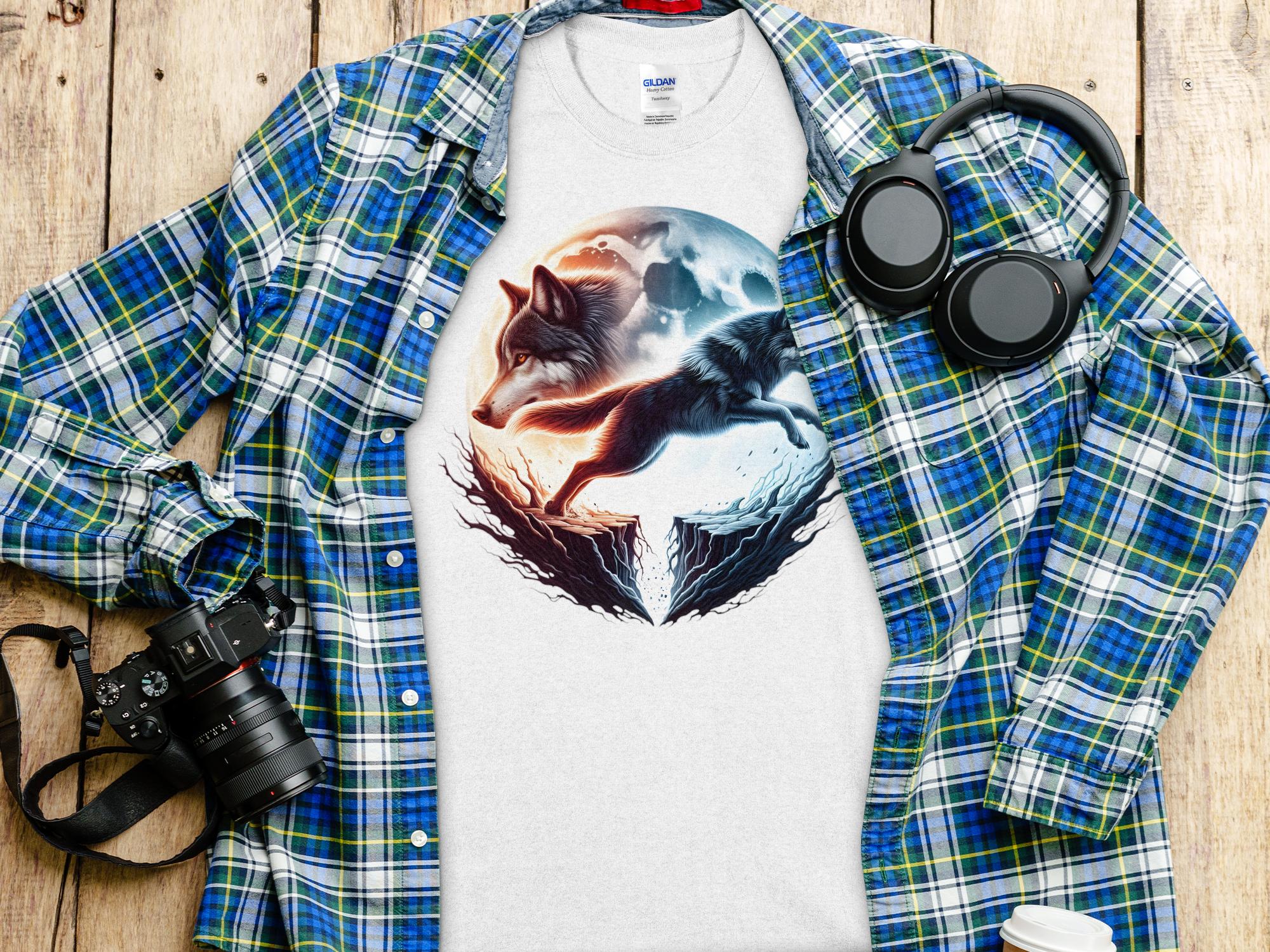 Moon Wolf - T-Shirt Realistic Full Colour Animal Talisman Unisex Mythology Tee Gildan Graphic Design