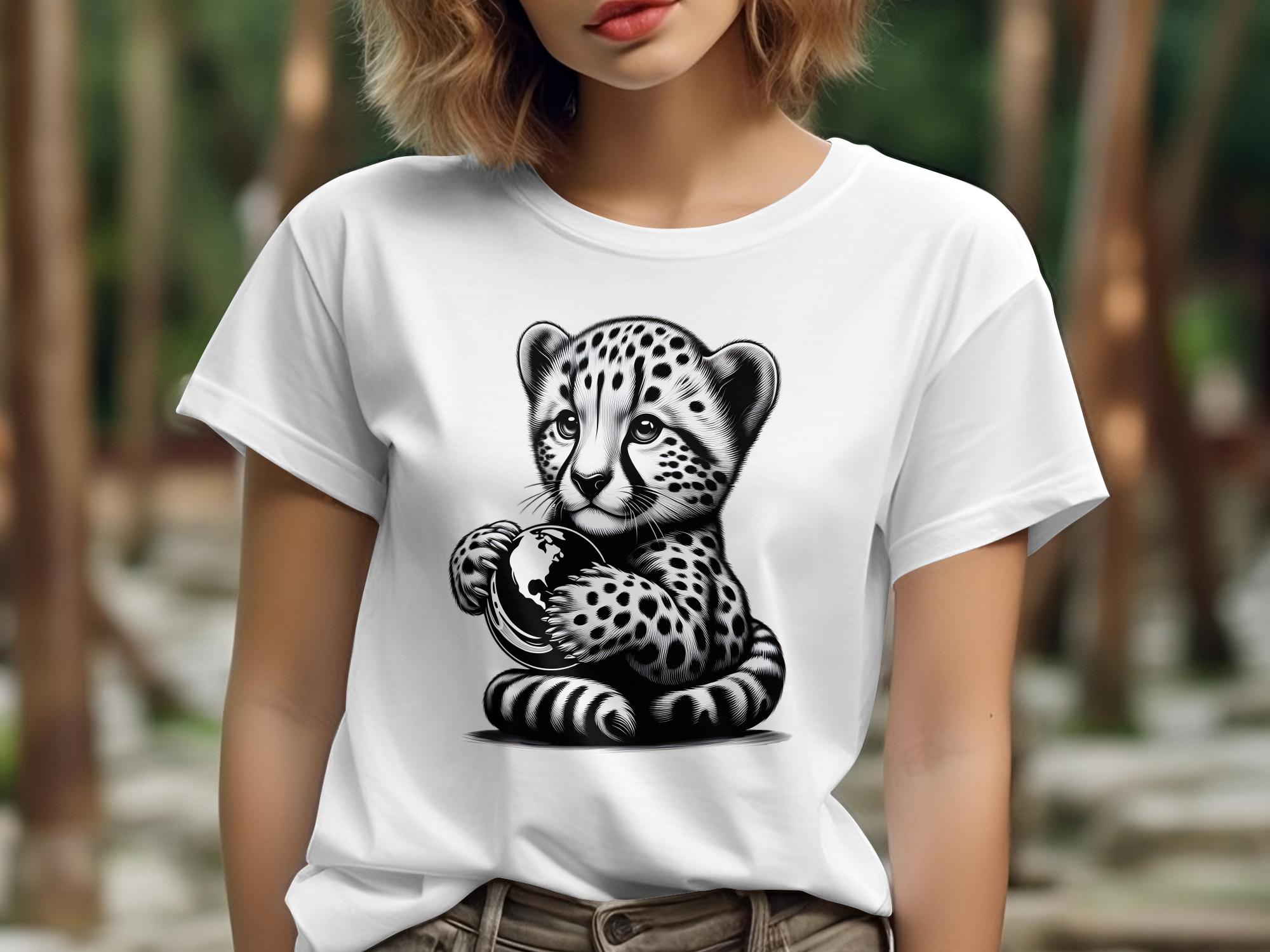 Cheetah World - Coloured Gildan T-Shirt Realistic Animal Talisman Unisex Cute Tee Graphic Design