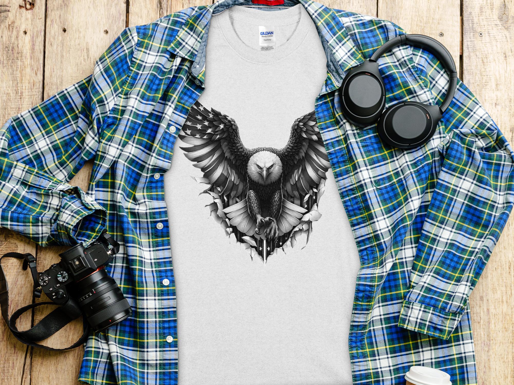 Eagle Patriot - Coloured Gildan T-Shirt Realistic Animal Talisman Unisex Tee Graphic Design