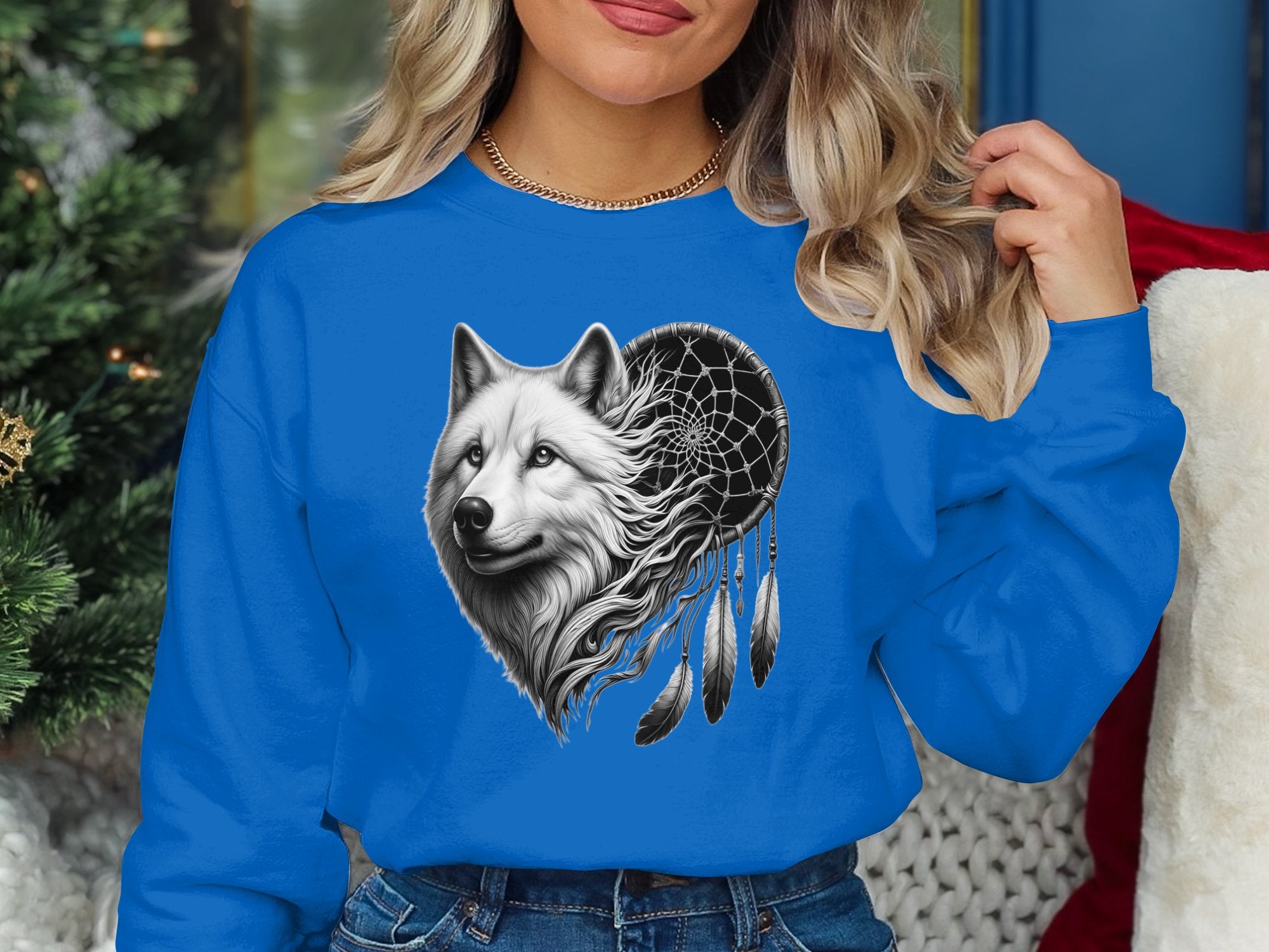 Dreamcatcher Wolf - Coloured Gildan Sweatshirt Realistic Native American Talisman Unisex Mythology Tee Graphic Design