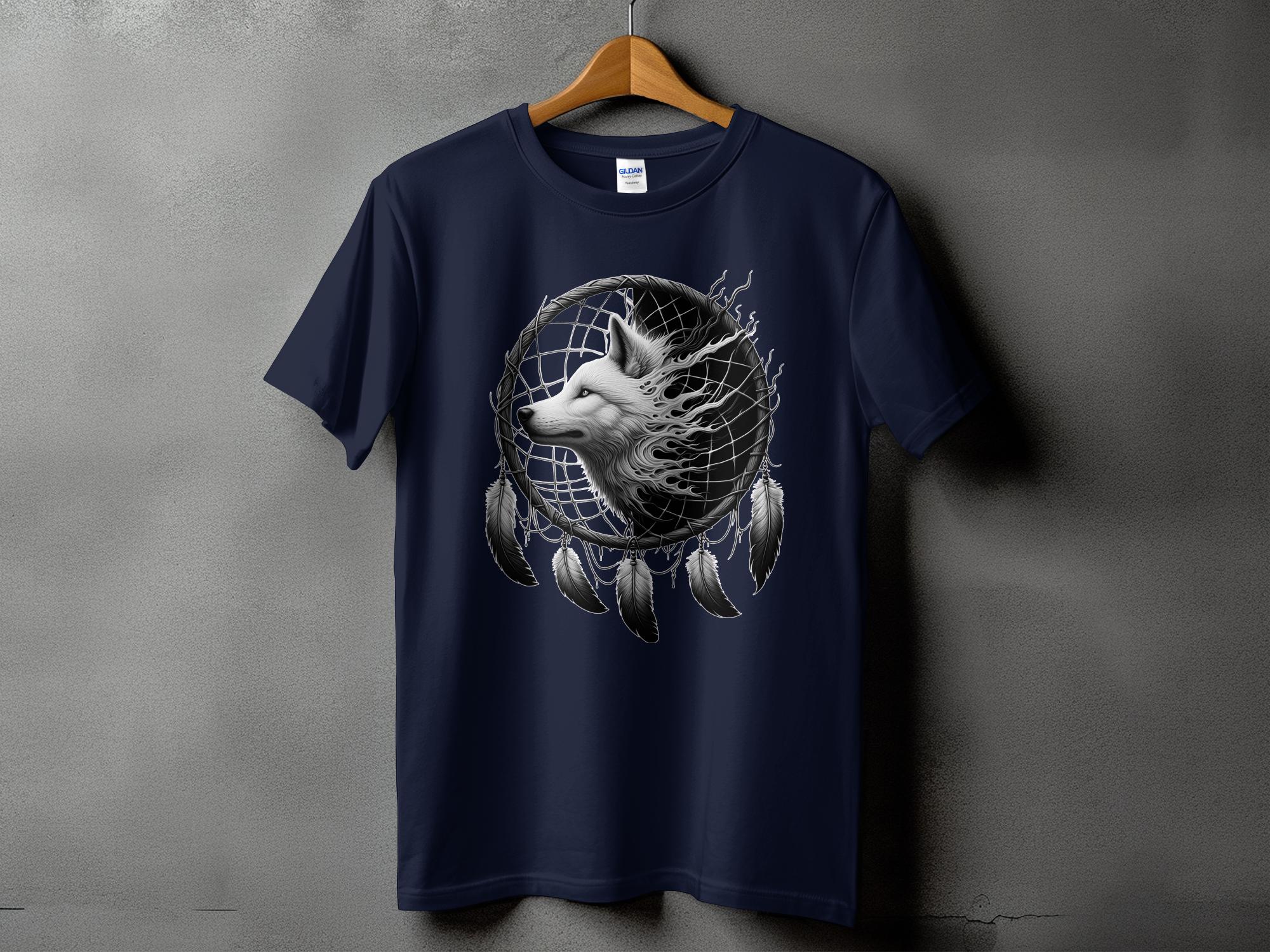 Dreamcatcher Wolf - Coloured Gildan T-Shirt Realistic Native American Talisman Unisex Mythology Tee Graphic Design