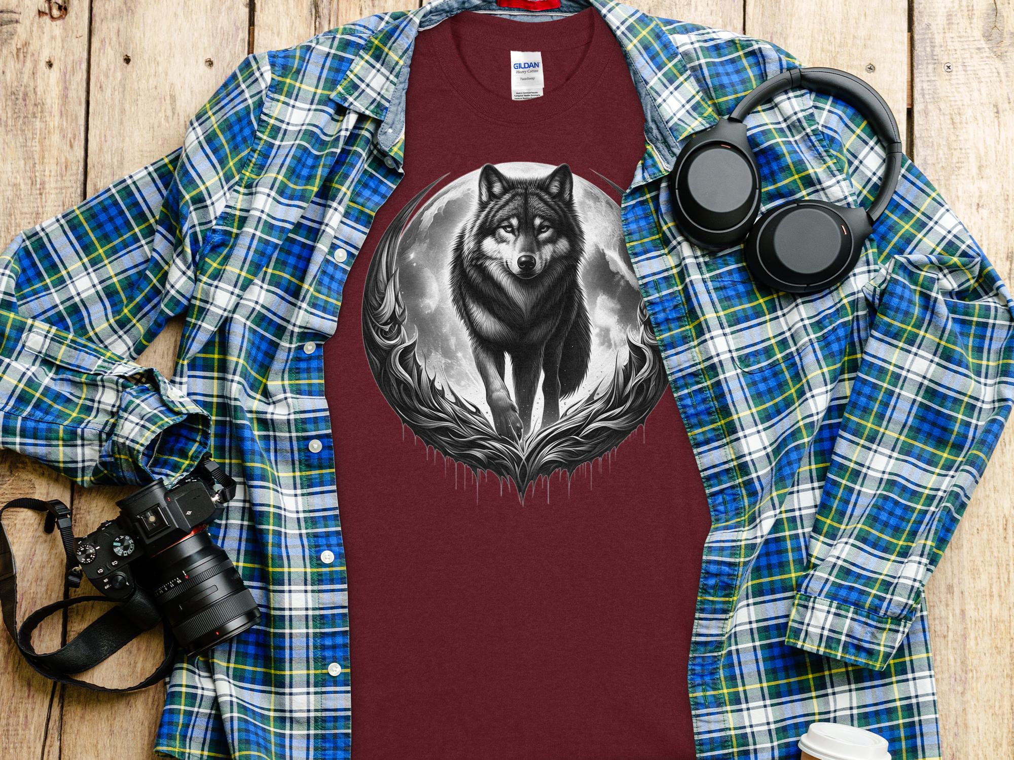 Moon Wolf - Coloured Gildan T-Shirt Realistic Animal Talisman Unisex Mythology Tee Graphic Design