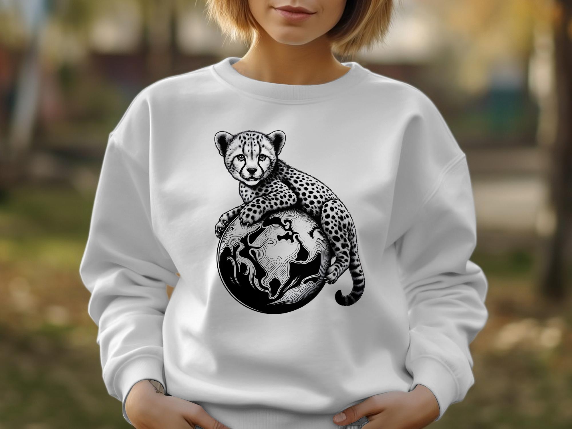 Cheetah World - Coloured Gildan Sweatshirt Realistic Animal Talisman Unisex Cute Tee Graphic Design