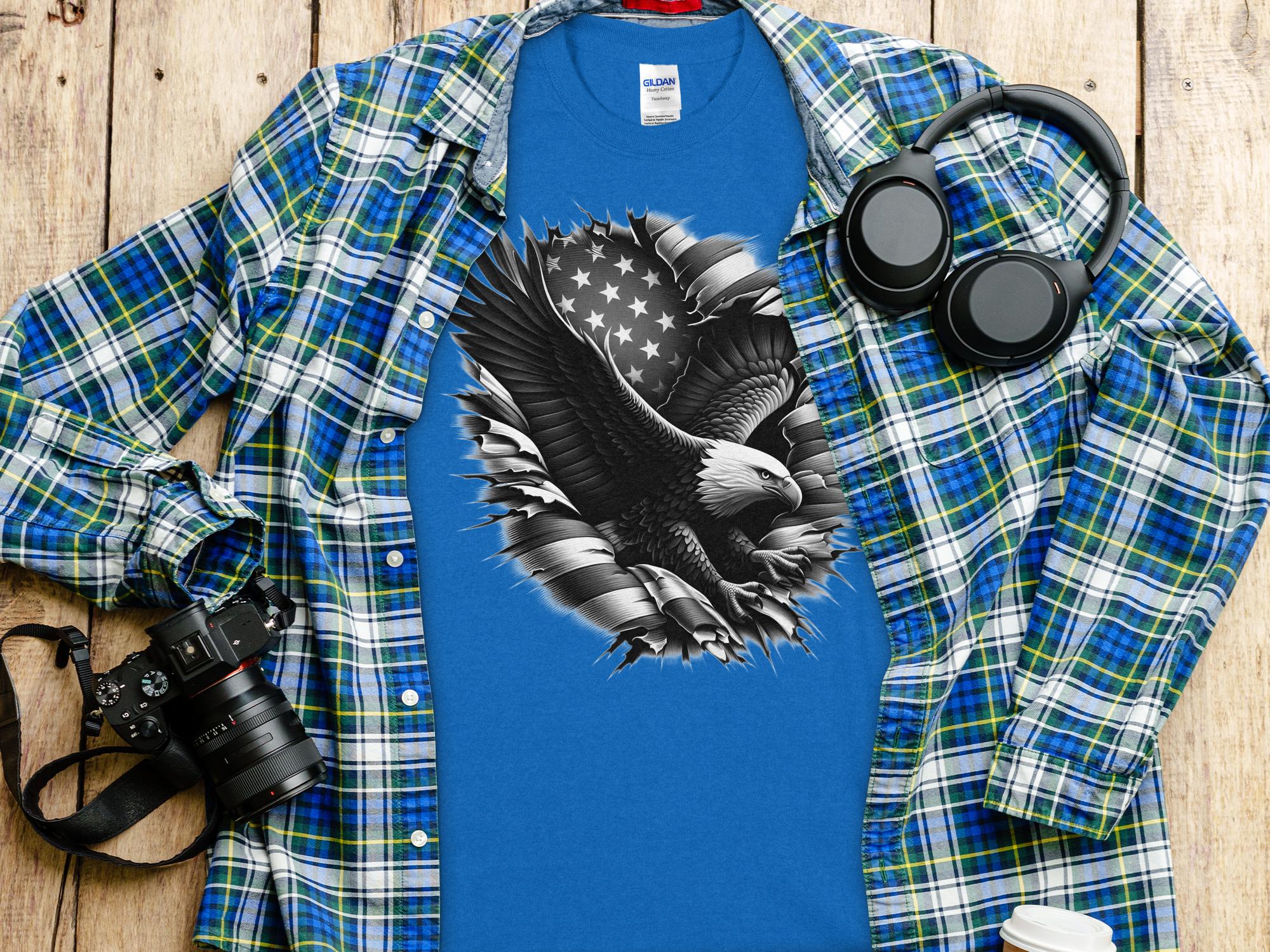 Eagle Patriot - Coloured Gildan T-Shirt Realistic Animal Talisman Unisex Tee Graphic Design