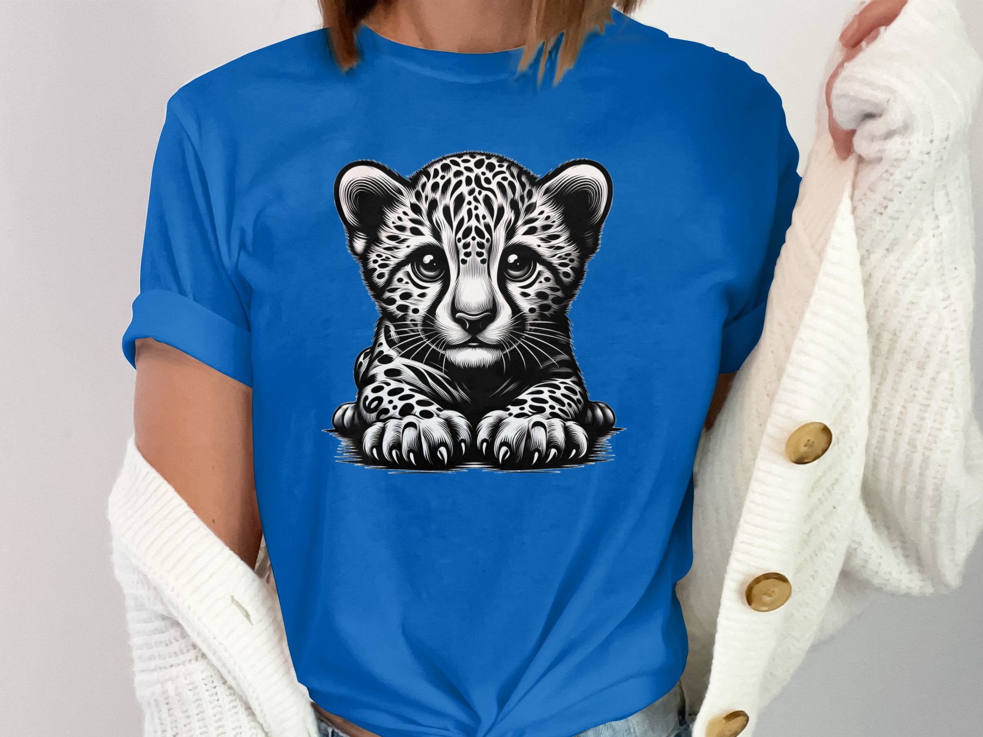 Cheetah World - Coloured Gildan T-Shirt Realistic Animal Talisman Unisex Cute Tee Graphic Design