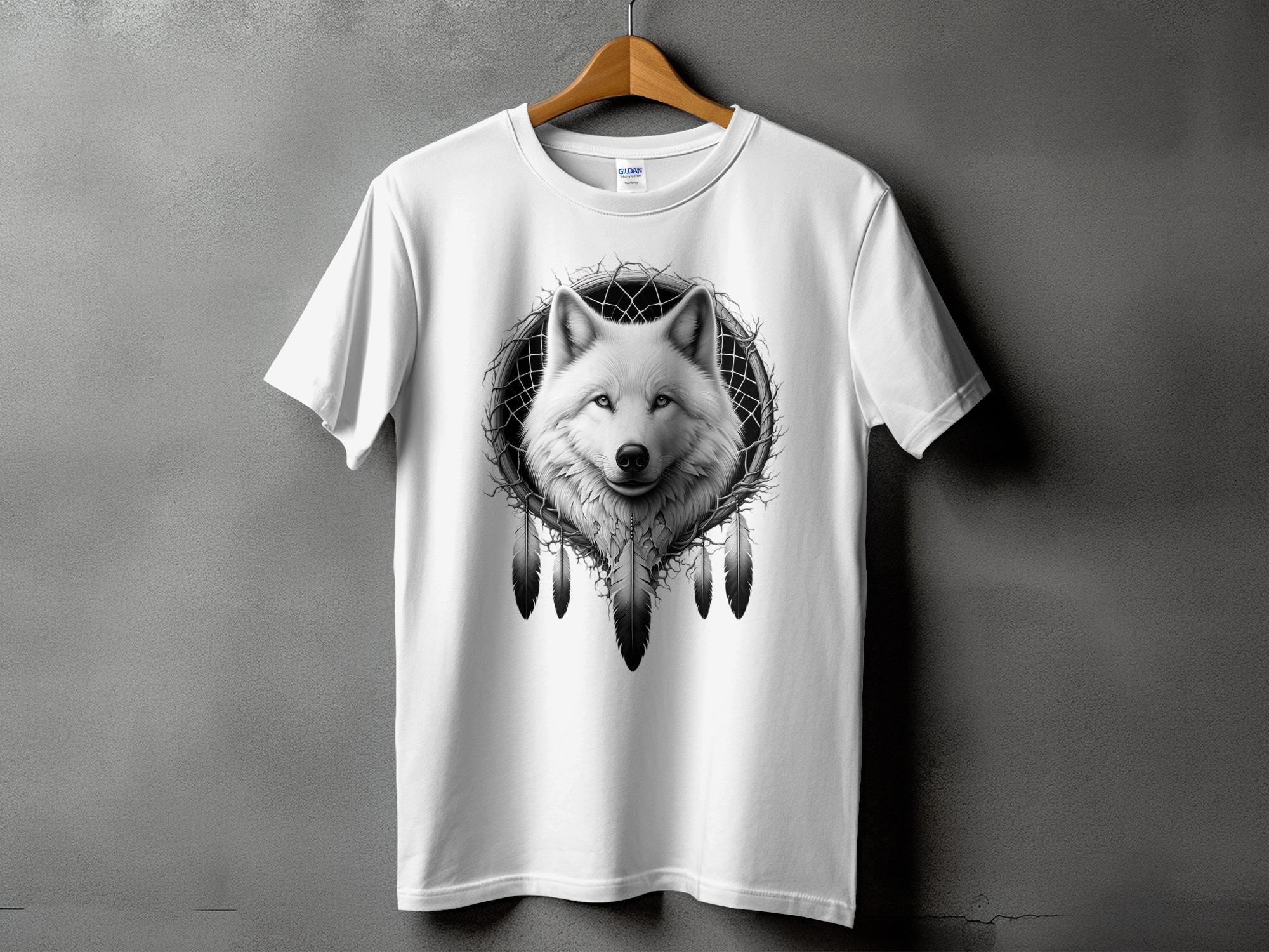 Dreamcatcher Wolf - Coloured Gildan T-Shirt Realistic Native American Talisman Unisex Mythology Tee Graphic Design