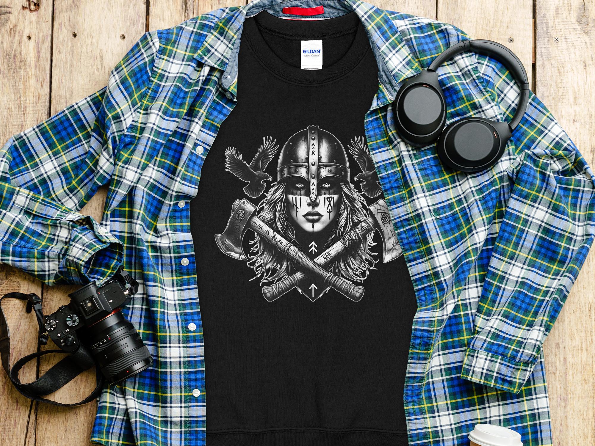 Viking Shield Maiden - Coloured Gildan Sweatshirt Realistic Norse Talisman Men Women Unisex Valhalla Tee Graphic Design