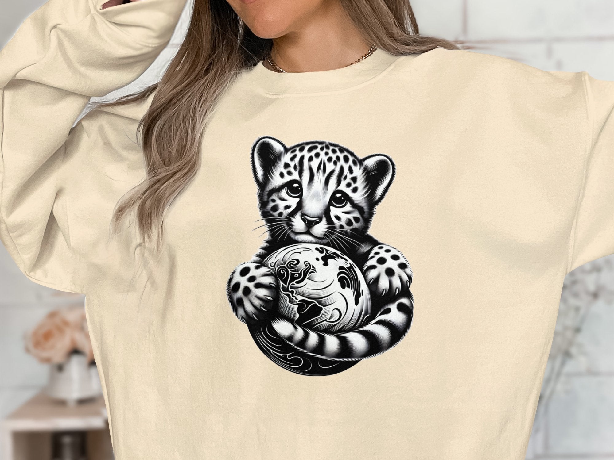 Cheetah World - Coloured Gildan Sweatshirt Realistic Animal Talisman Unisex Cute Tee Graphic Design