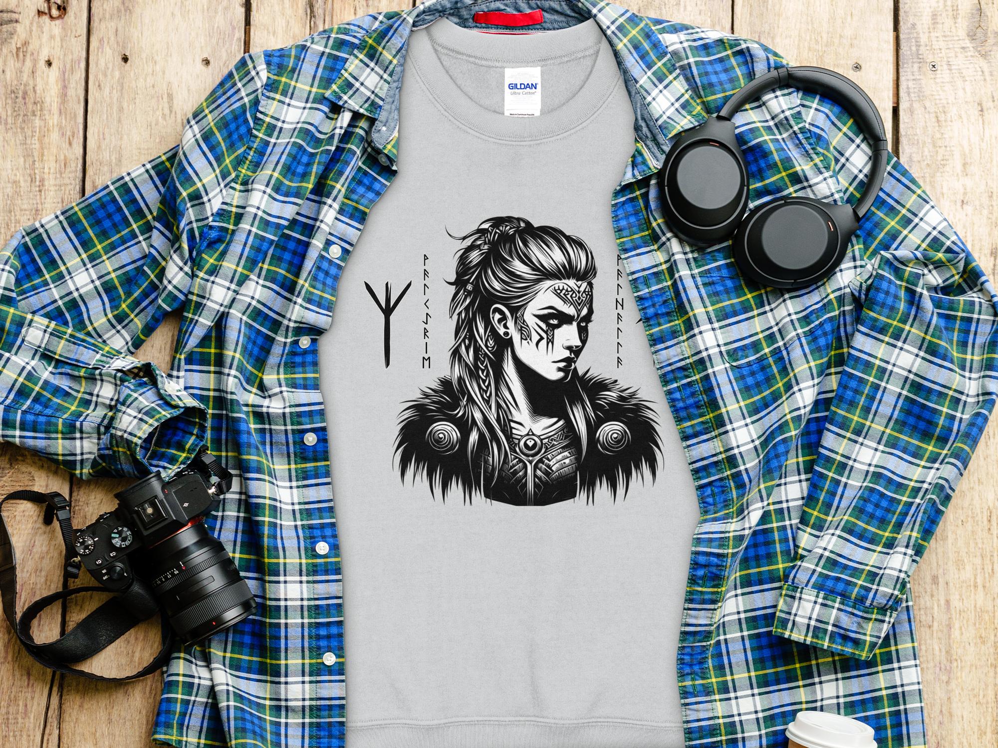 Viking Shield Maiden - Coloured Gildan Sweatshirt Realistic Norse Talisman Men Women Unisex Valhalla Tee Graphic Design