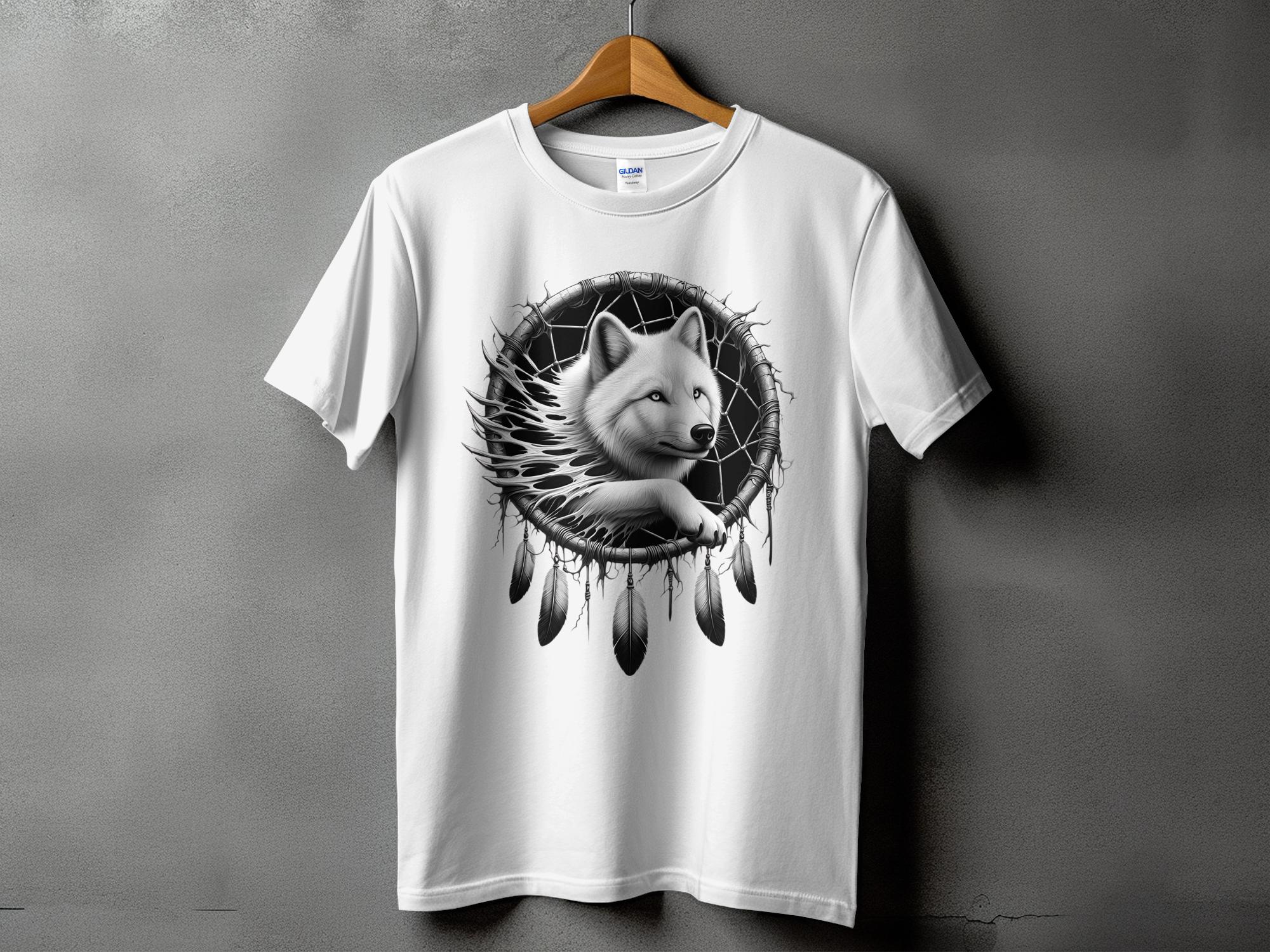 Dreamcatcher Wolf - Coloured Gildan T-Shirt Realistic Native American Talisman Unisex Mythology Tee Graphic Design