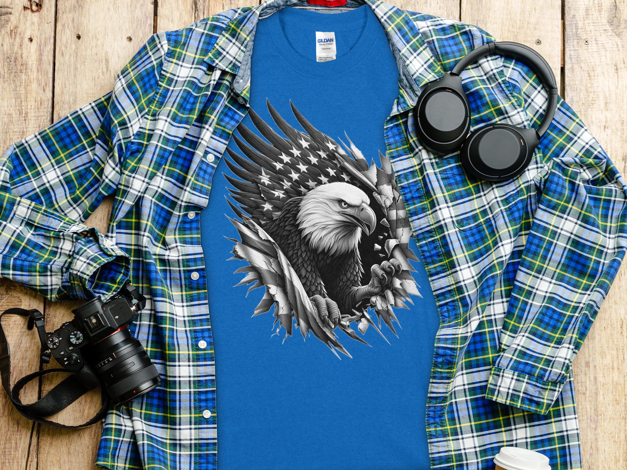 Eagle Patriot - Coloured Gildan T-Shirt Realistic Animal Talisman Unisex Tee Graphic Design