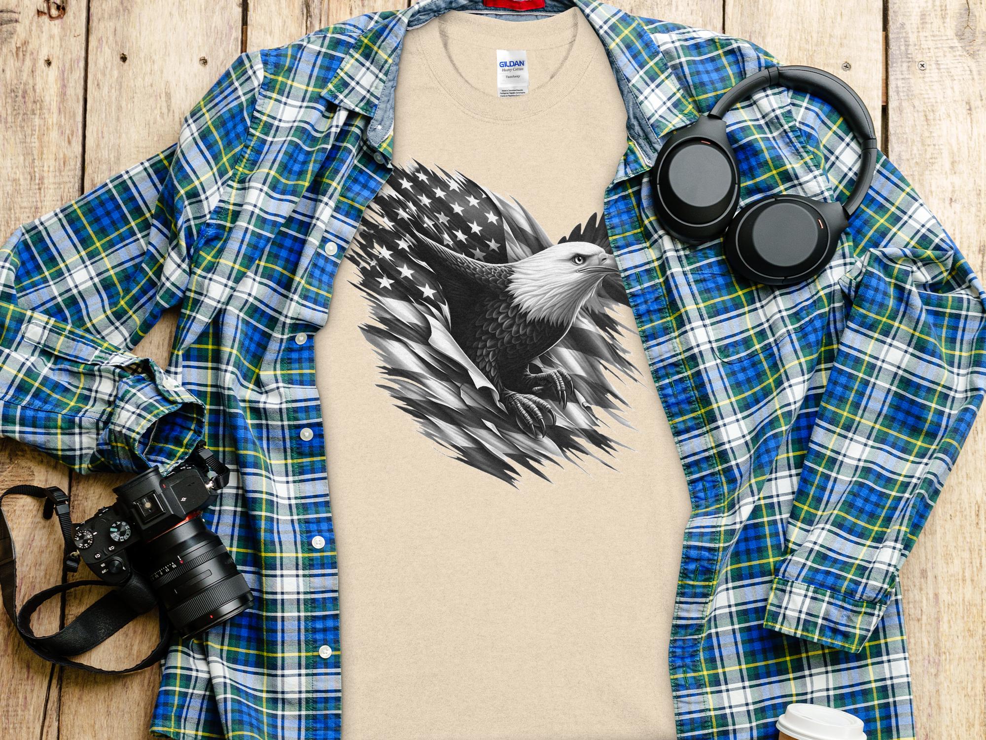 Eagle Patriot - Coloured Gildan T-Shirt Realistic Animal Talisman Unisex Tee Graphic Design