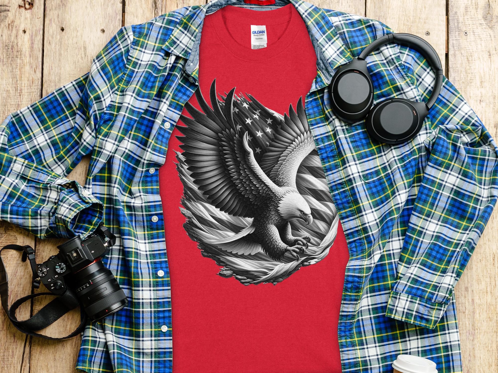 Eagle Patriot - Coloured Gildan T-Shirt Realistic Animal Talisman Unisex Tee Graphic Design