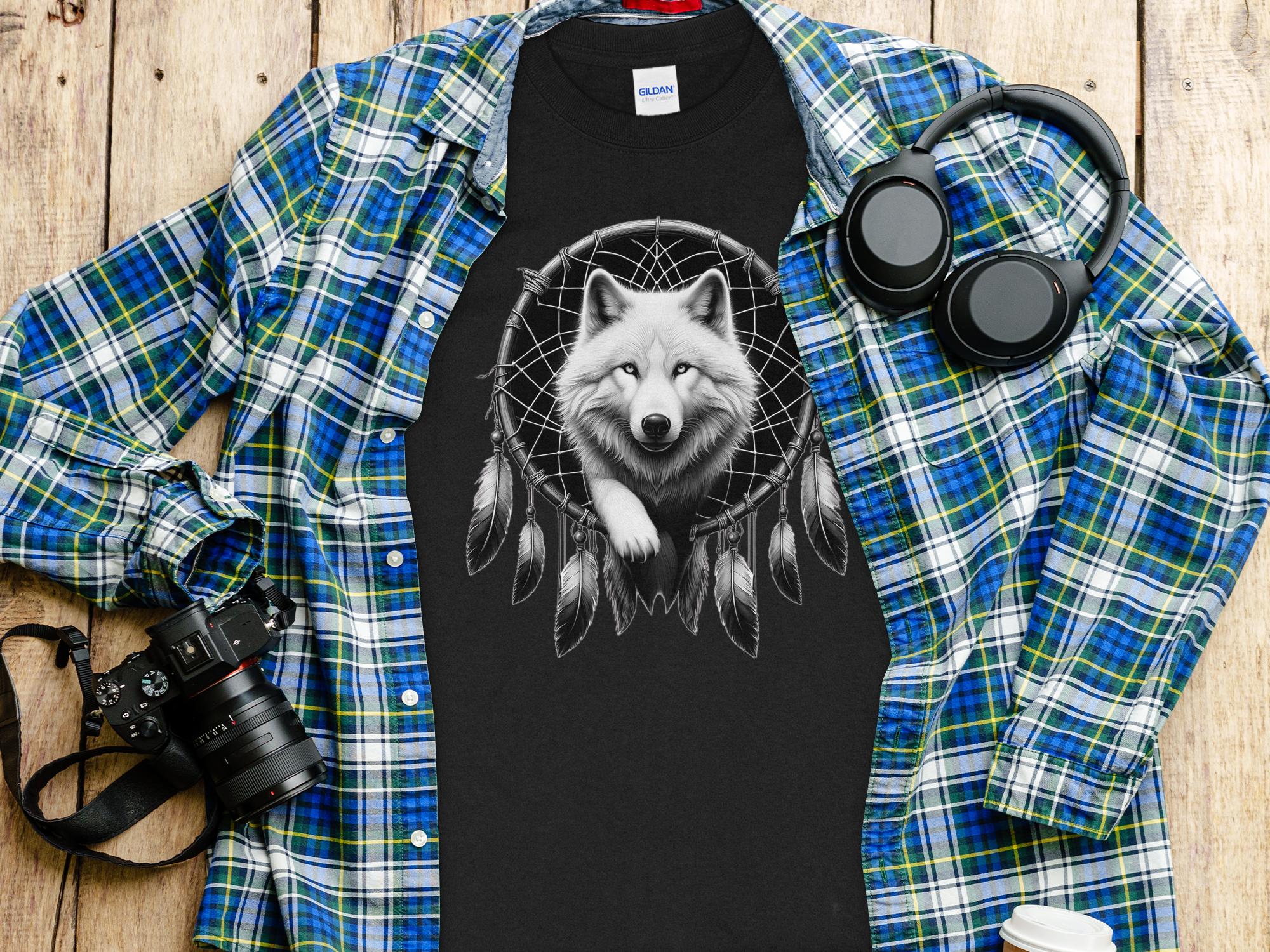 Dreamcatcher Wolf - Coloured Gildan Long Sleeve Realistic Native American Talisman Unisex Mythology Tee Graphic Design