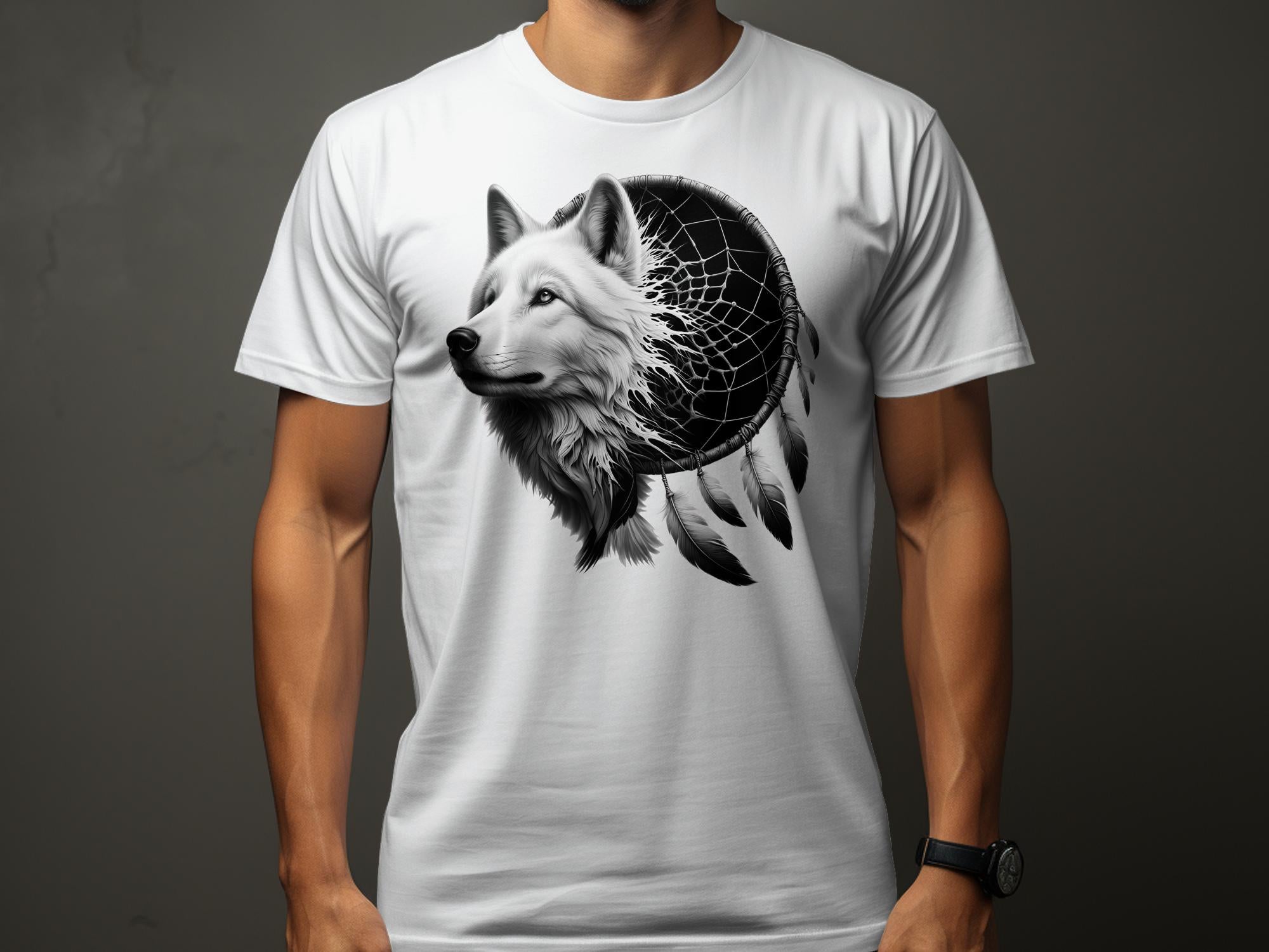 Dreamcatcher Wolf - Coloured Gildan T-Shirt Realistic Native American Talisman Unisex Mythology Tee Graphic Design