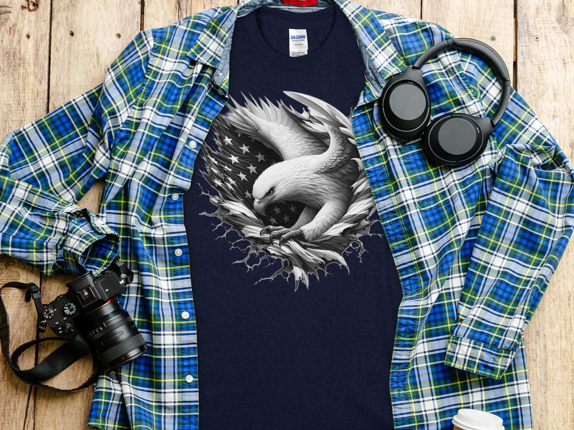 Eagle Patriot - Coloured Gildan T-Shirt Realistic Animal Talisman Unisex Tee Graphic Design