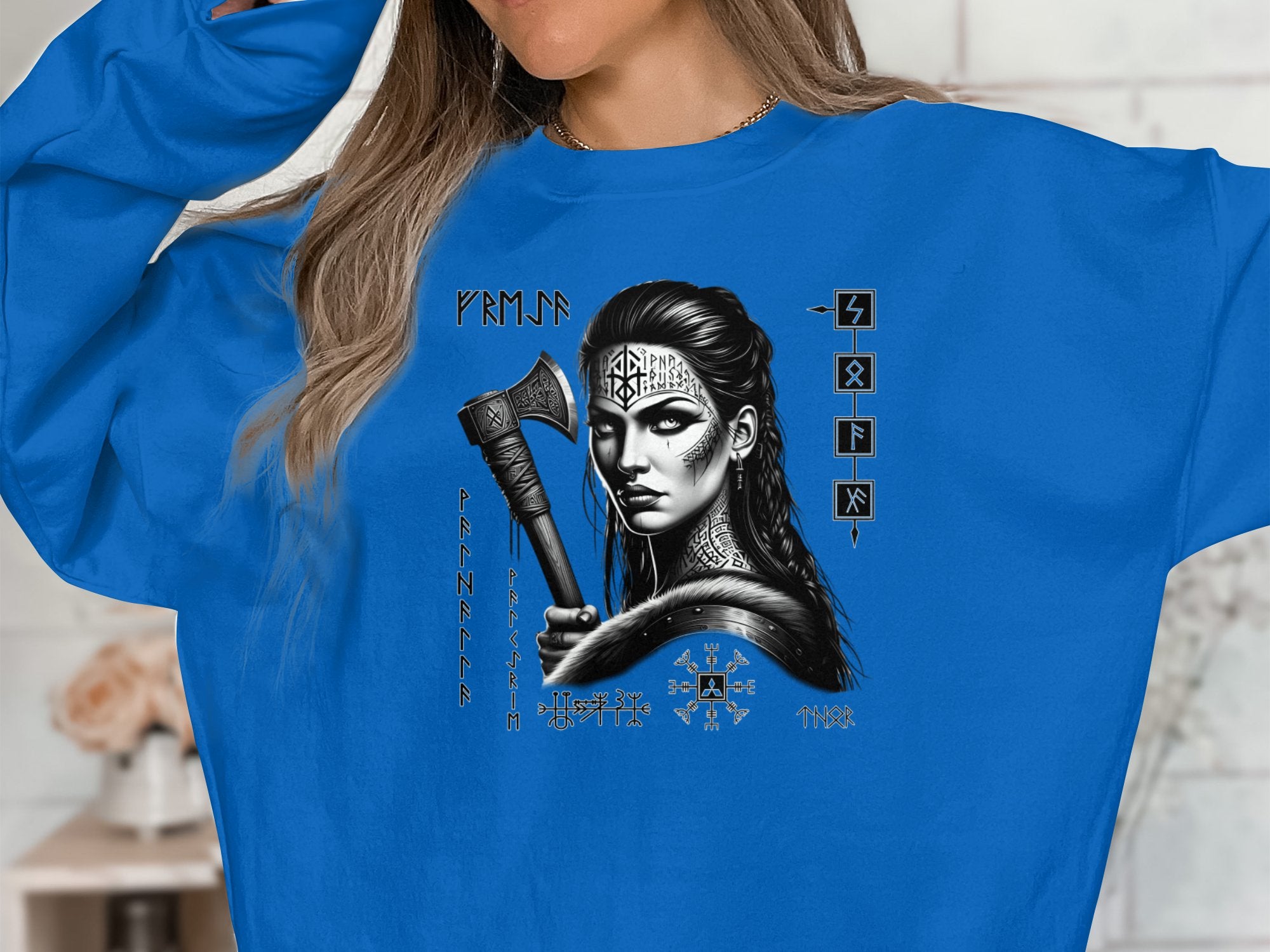 Viking Shield Maiden - Coloured Gildan Sweatshirt Realistic Norse Talisman Men Women Unisex Valhalla Tee Graphic Design