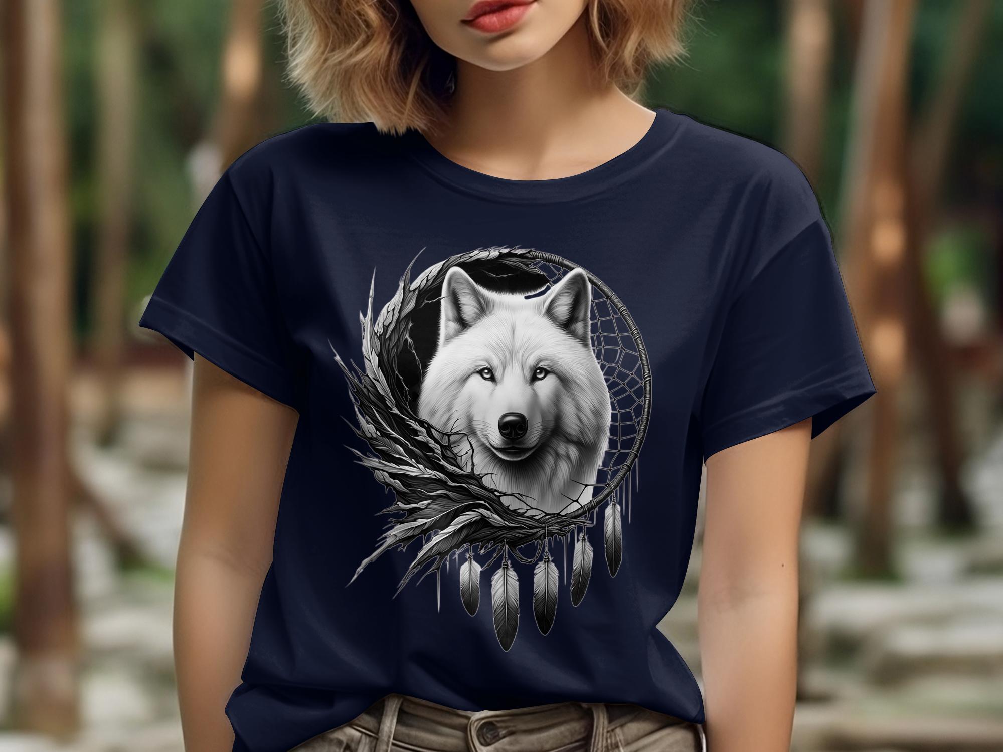 Dreamcatcher Wolf - Coloured Gildan T-Shirt Realistic Native American Talisman Unisex Mythology Tee Graphic Design