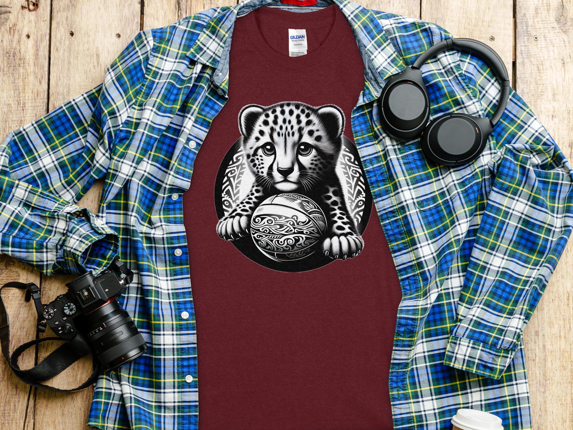 Cheetah World - Coloured Gildan T-Shirt Realistic Animal Talisman Unisex Cute Tee Graphic Design