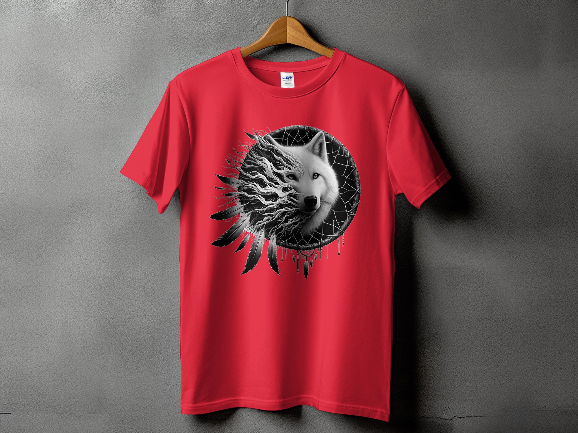 Dreamcatcher Wolf - Coloured Gildan T-Shirt Realistic Native American Talisman Unisex Mythology Tee Graphic Design