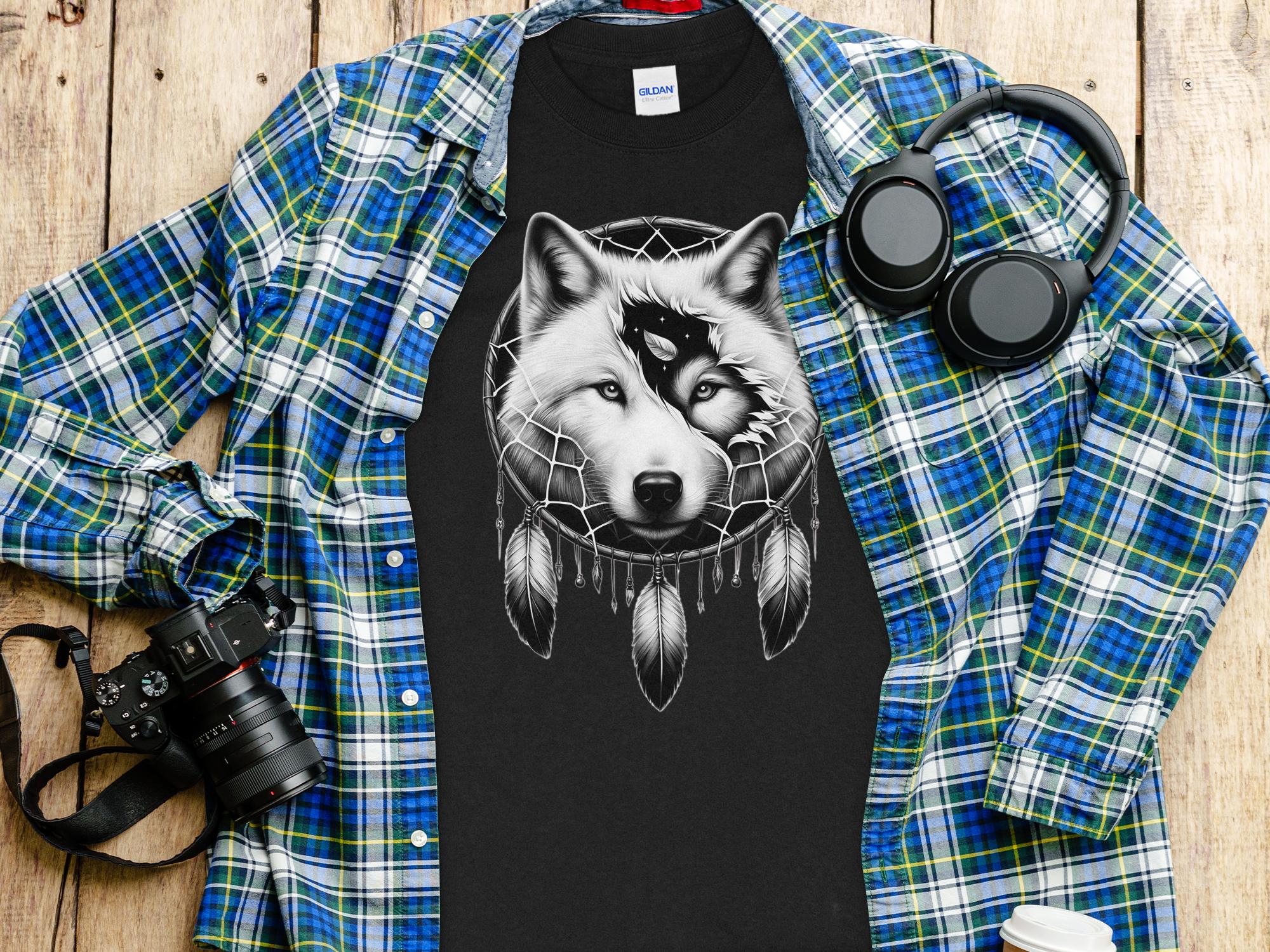 Dreamcatcher Wolf - Coloured Gildan Long Sleeve Realistic Native American Talisman Unisex Mythology Tee Graphic Design