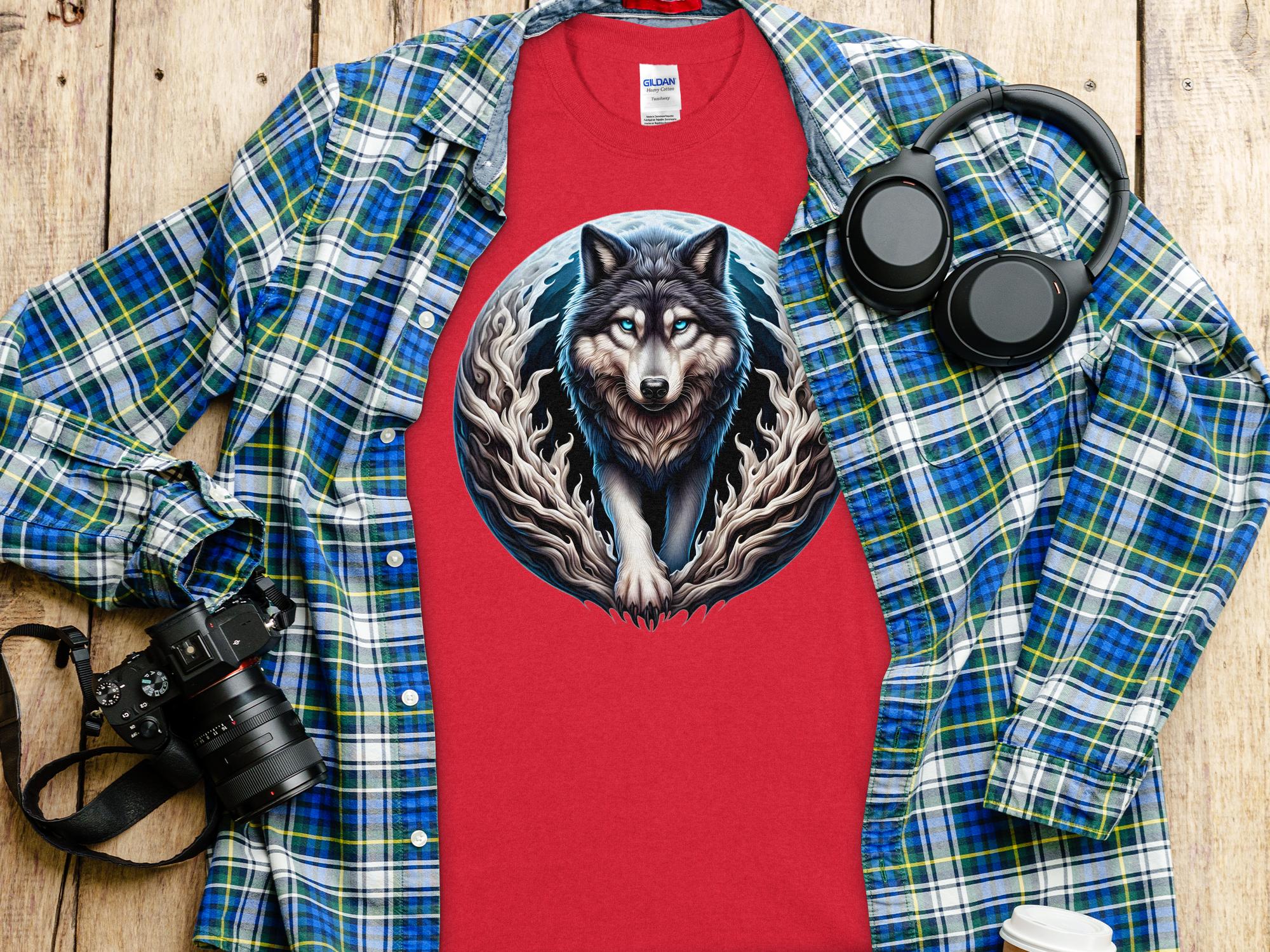 Moon Wolf - T-Shirt Realistic Full Colour Animal Talisman Unisex Mythology Tee Gildan Graphic Design