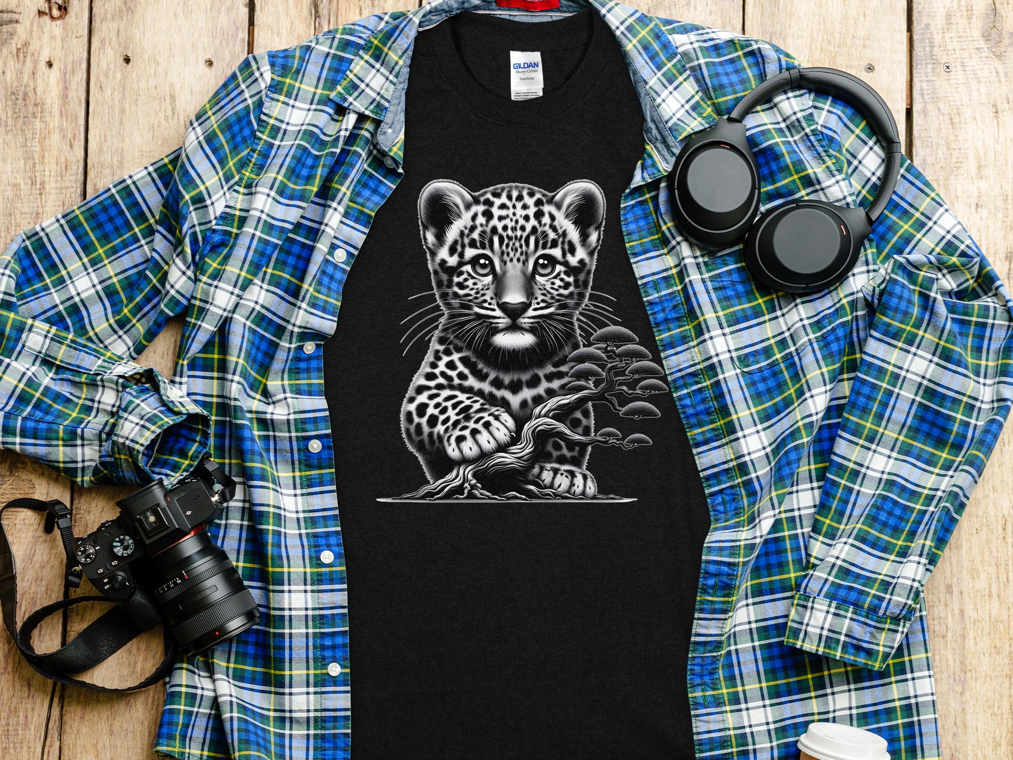 Leopard Bonsai - Coloured Gildan T-Shirt Realistic Animal Talisman Unisex Cute Tee Graphic Design