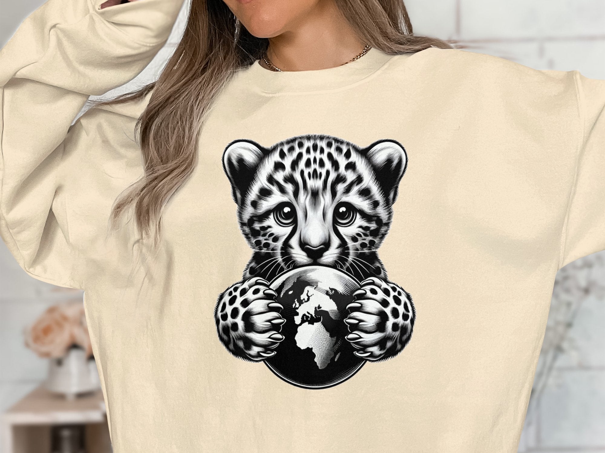 Cheetah World - Coloured Gildan Sweatshirt Realistic Animal Talisman Unisex Cute Tee Graphic Design