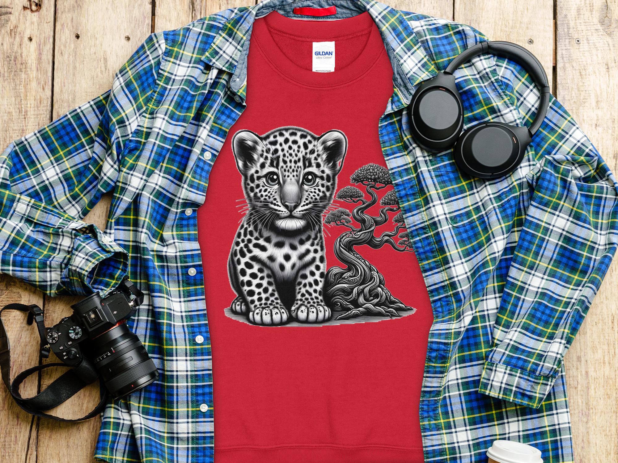 Leopard Bonsai - Coloured Gildan Sweatshirt Realistic Animal Talisman Unisex Cute Tee Graphic Design