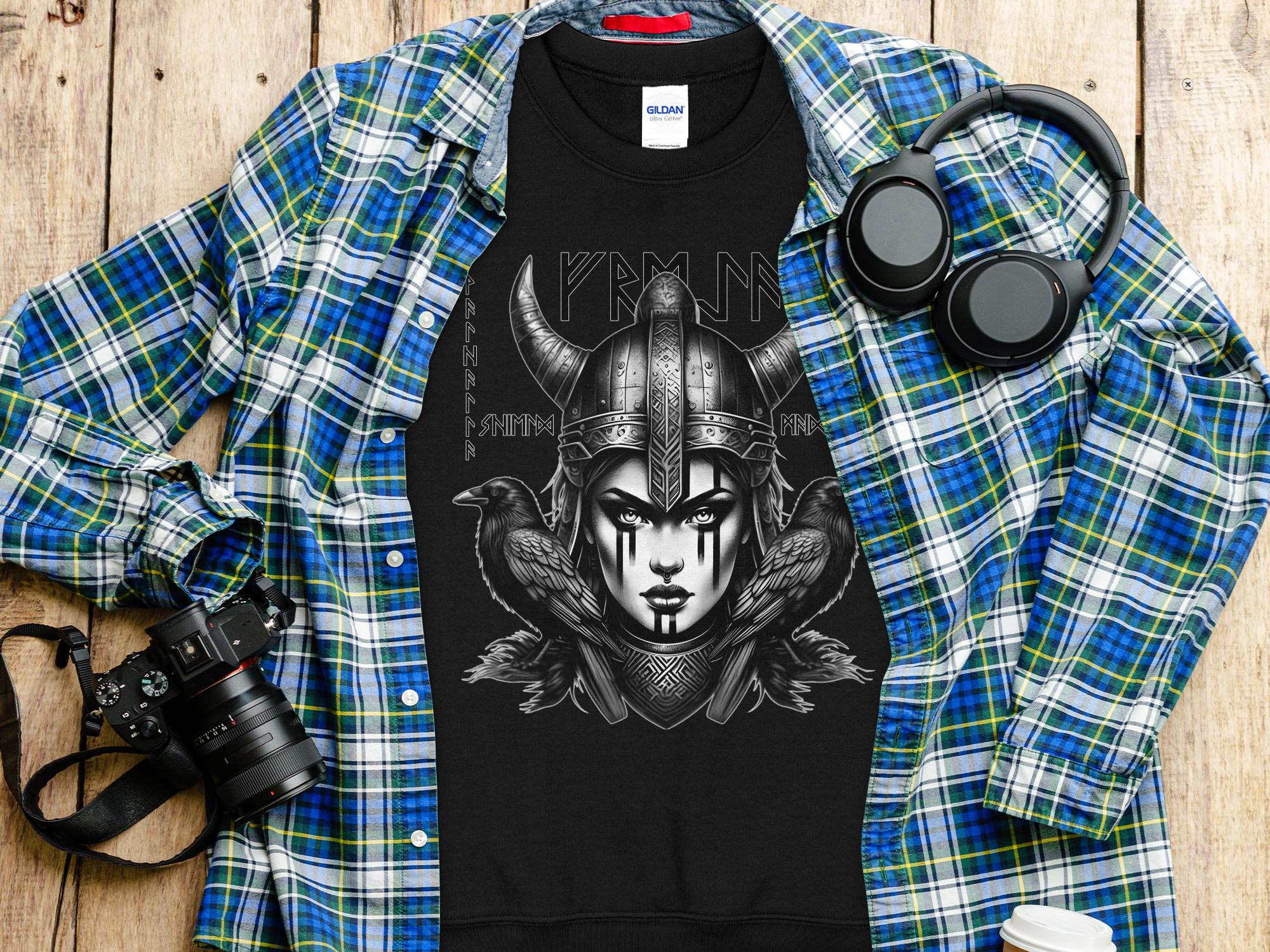 Viking Shield Maiden - Coloured Gildan Sweatshirt Realistic Norse Talisman Men Women Unisex Valhalla Tee Graphic Design