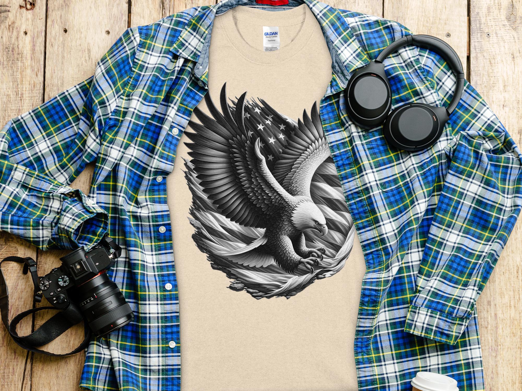 Eagle Patriot - Coloured Gildan T-Shirt Realistic Animal Talisman Unisex Tee Graphic Design