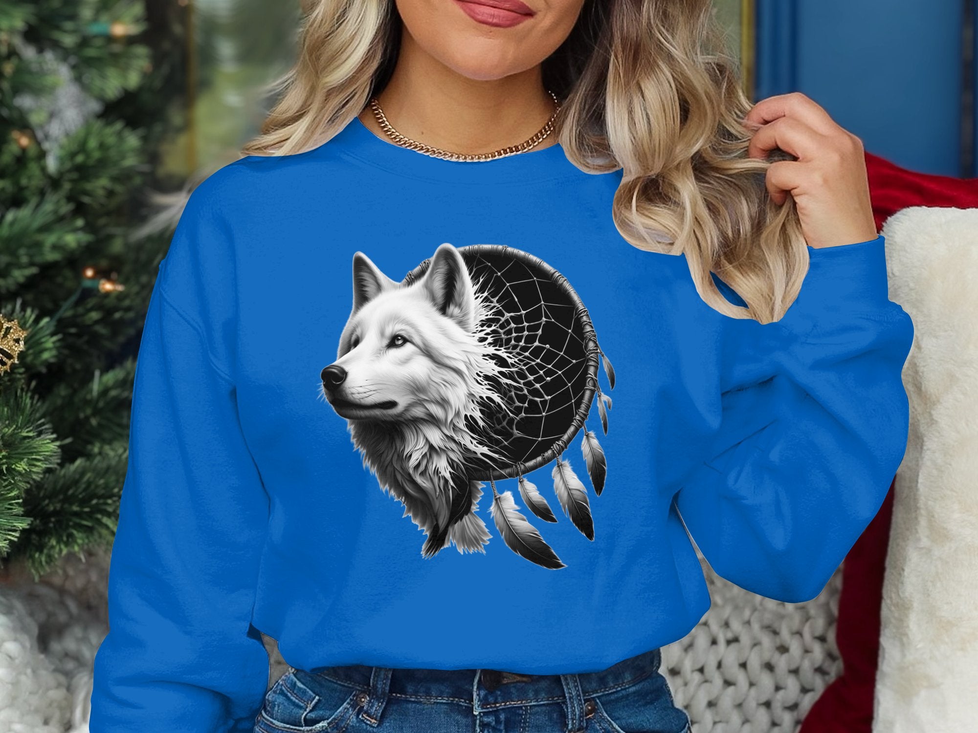 Dreamcatcher Wolf - Coloured Gildan Sweatshirt Realistic Native American Talisman Unisex Mythology Tee Graphic Design