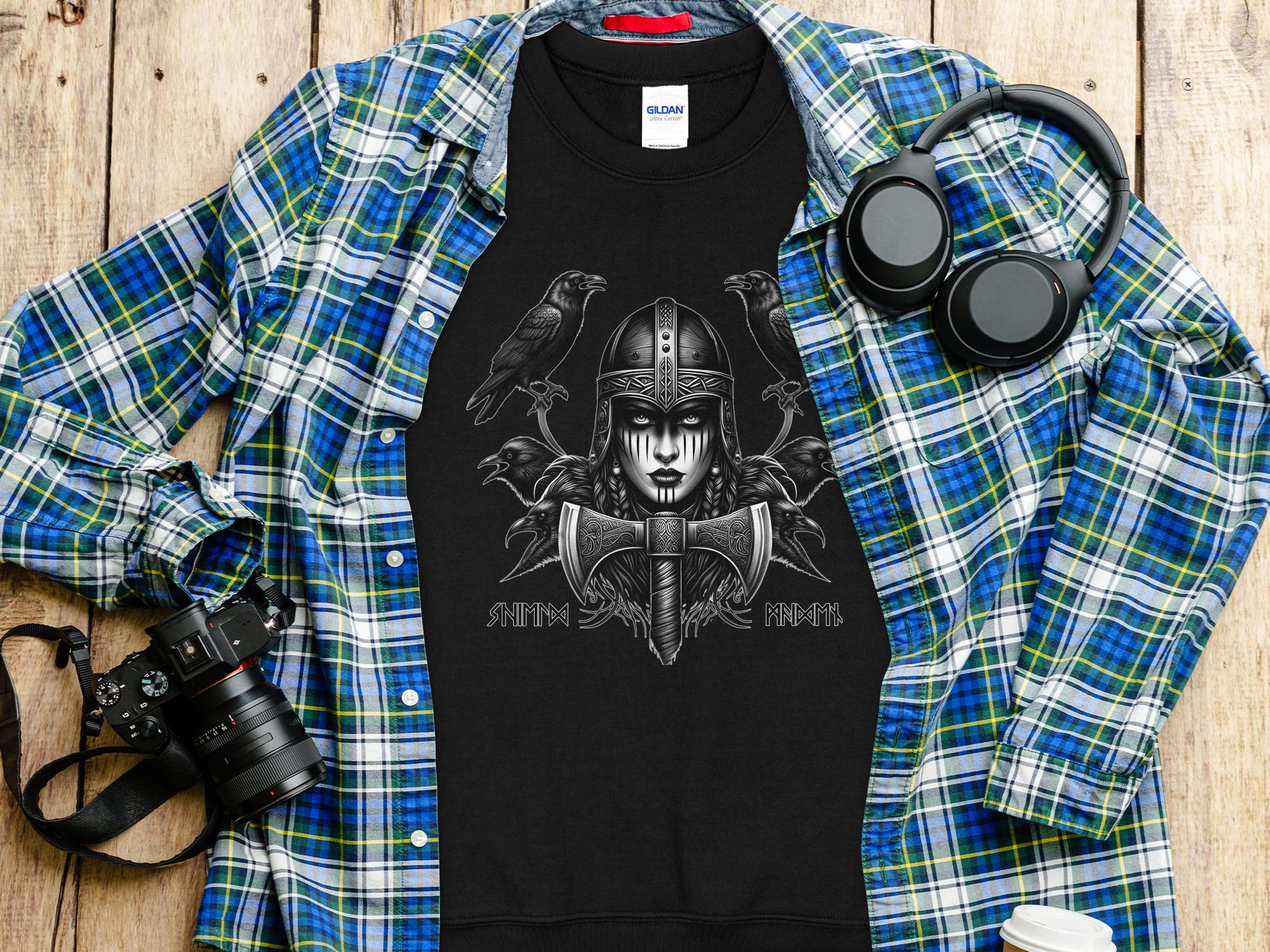 Viking Shield Maiden - Coloured Gildan Sweatshirt Realistic Norse Talisman Men Women Unisex Valhalla Tee Graphic Design