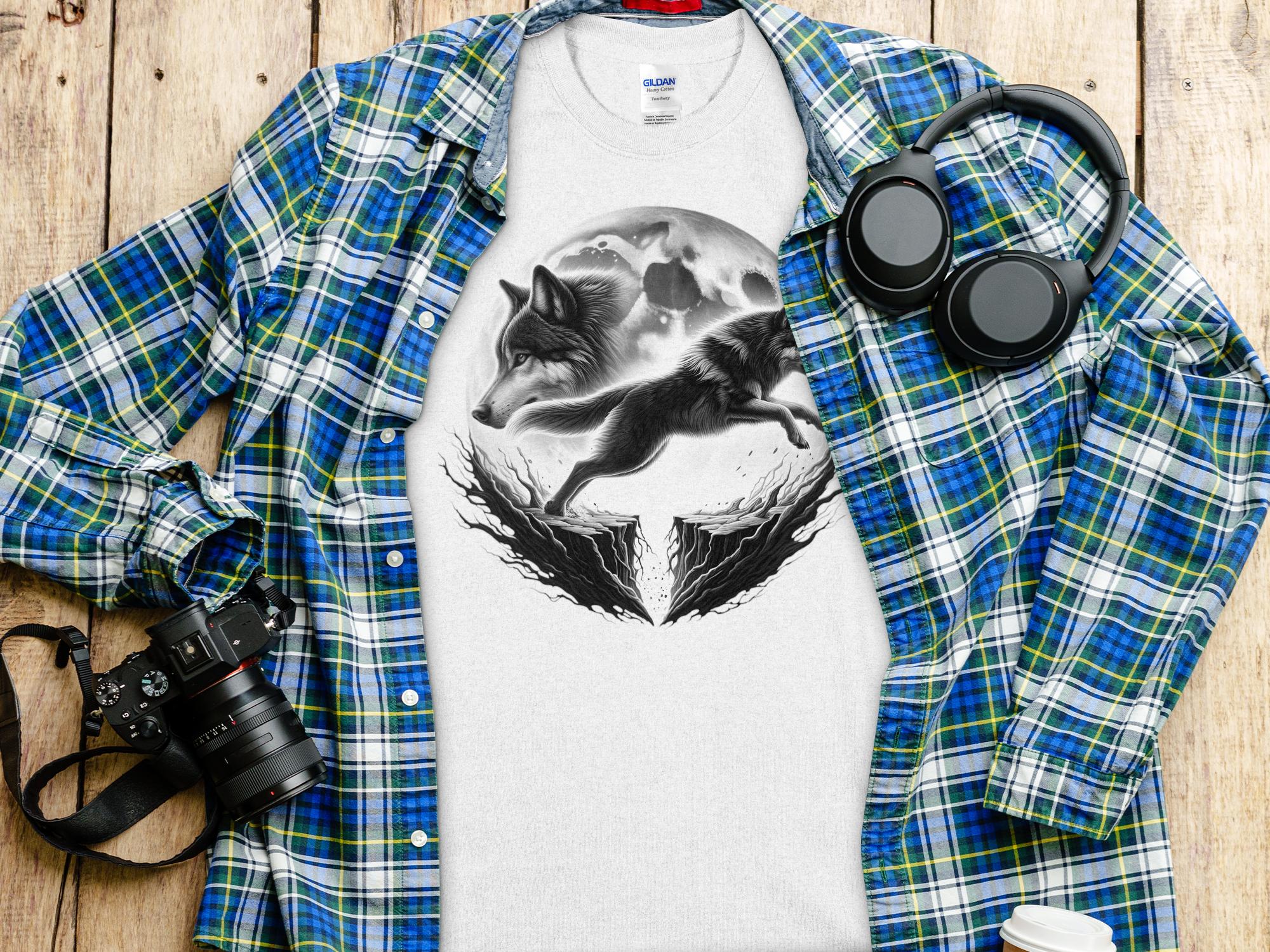 Moon Wolf - Coloured Gildan T-Shirt Realistic Animal Talisman Unisex Mythology Tee Graphic Design