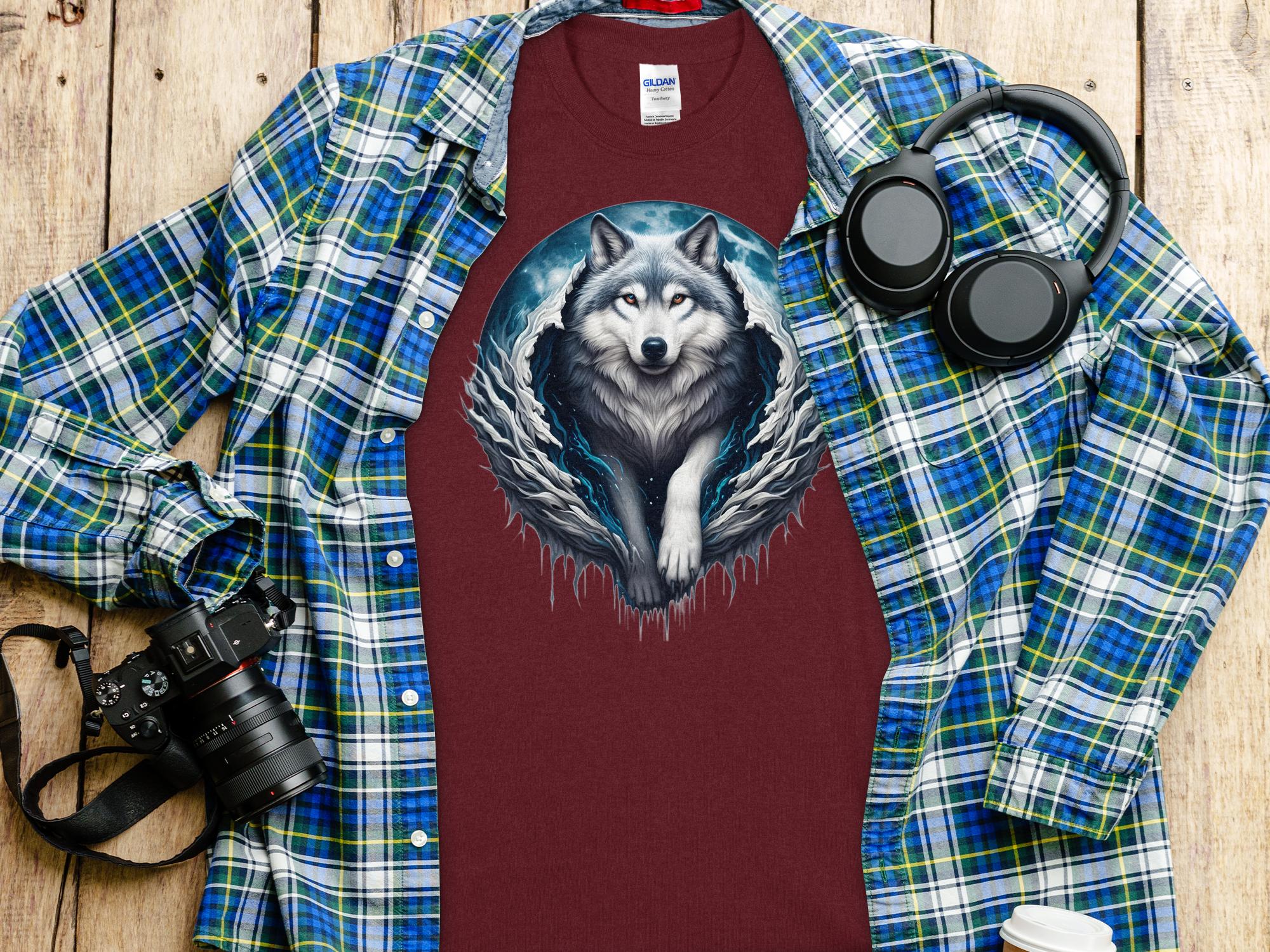 Moon Wolf - T-Shirt Realistic Full Colour Animal Talisman Unisex Mythology Tee Gildan Graphic Design