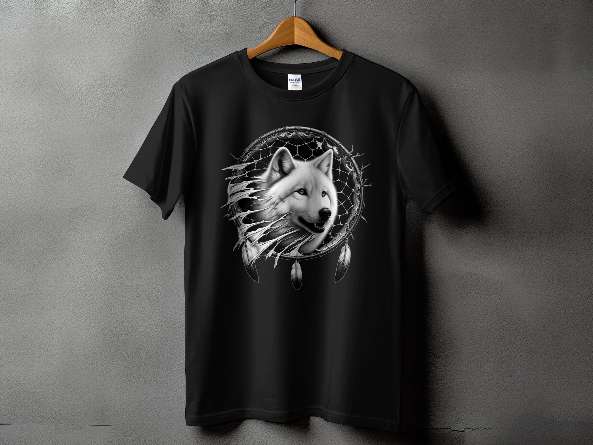 Dreamcatcher Wolf - Coloured Gildan T-Shirt Realistic Native American Talisman Unisex Mythology Tee Graphic Design