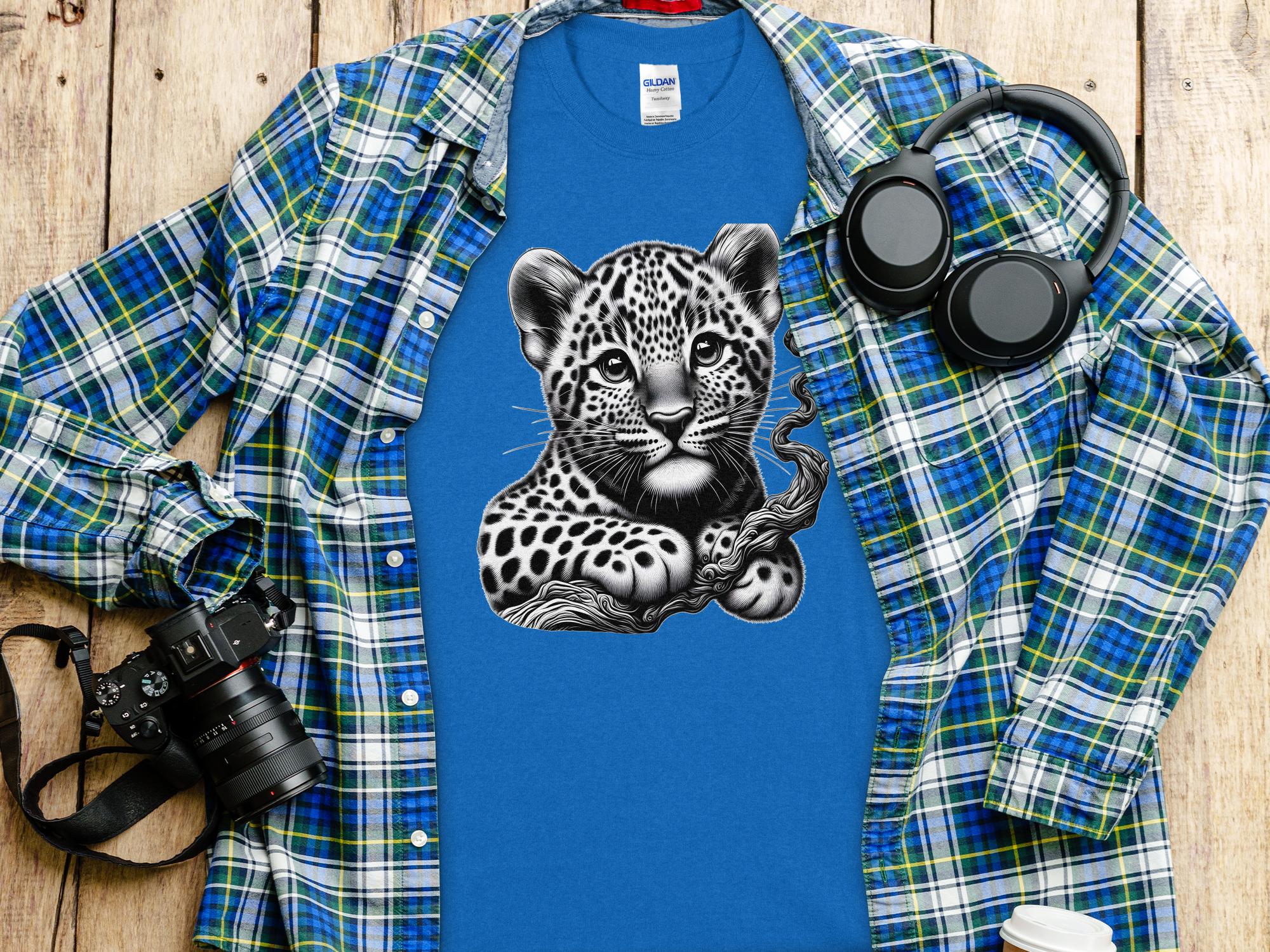 Leopard Bonsai - Coloured Gildan T-Shirt Realistic Animal Talisman Unisex Cute Tee Graphic Design