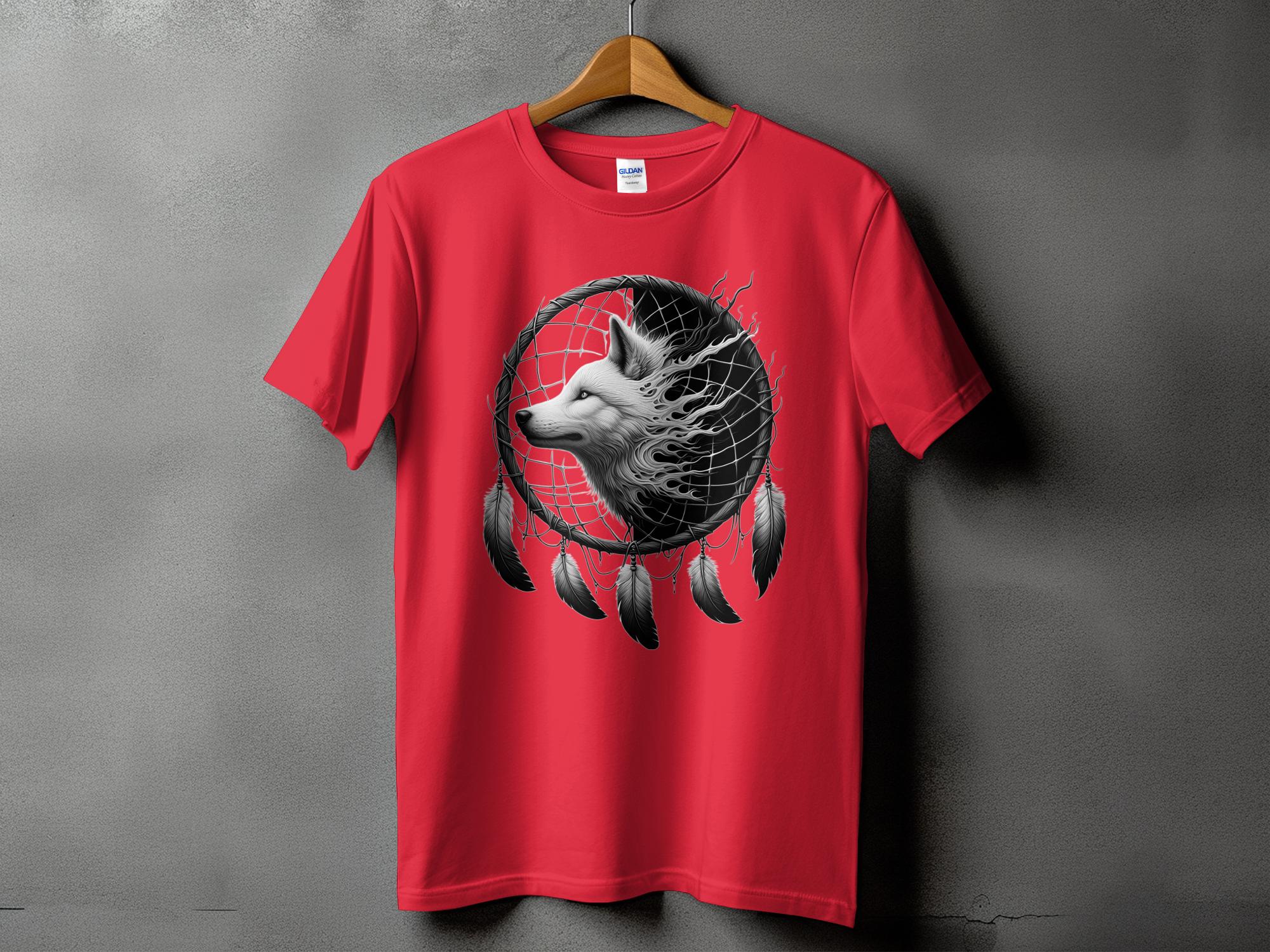 Dreamcatcher Wolf - Coloured Gildan T-Shirt Realistic Native American Talisman Unisex Mythology Tee Graphic Design