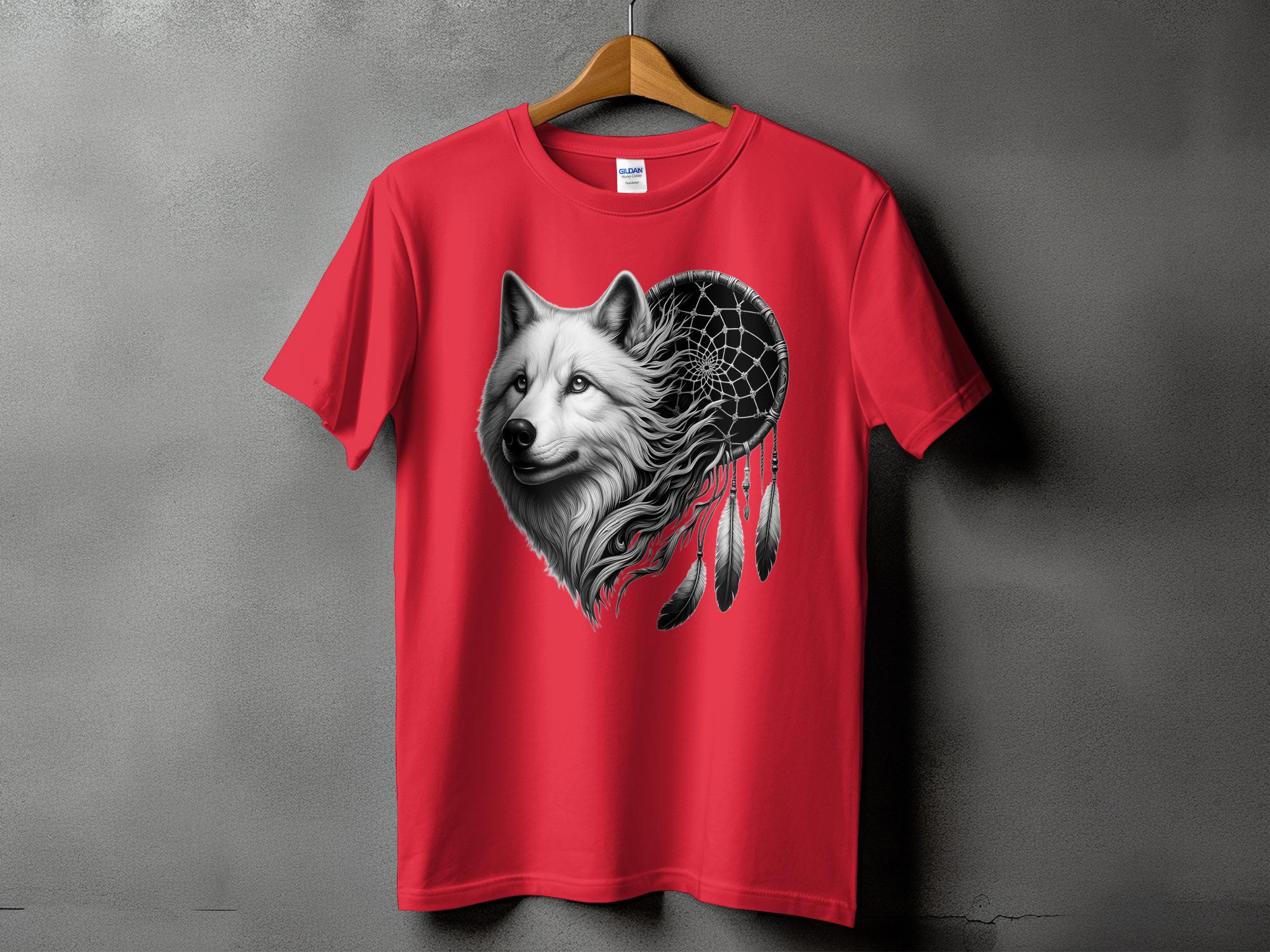 Dreamcatcher Wolf - Coloured Gildan T-Shirt Realistic Native American Talisman Unisex Mythology Tee Graphic Design