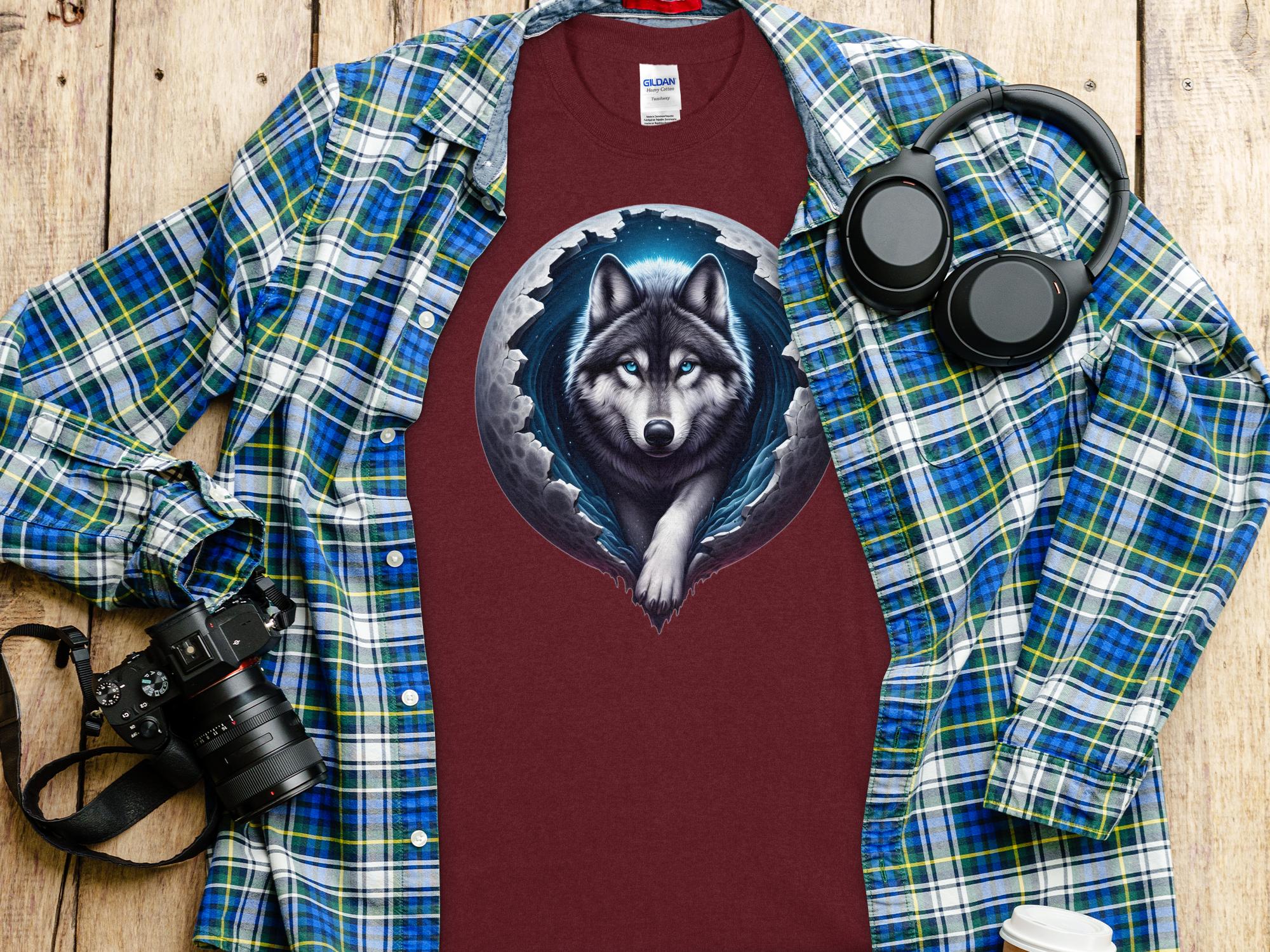 Moon Wolf - T-Shirt Realistic Full Colour Animal Talisman Unisex Mythology Tee Gildan Graphic Design