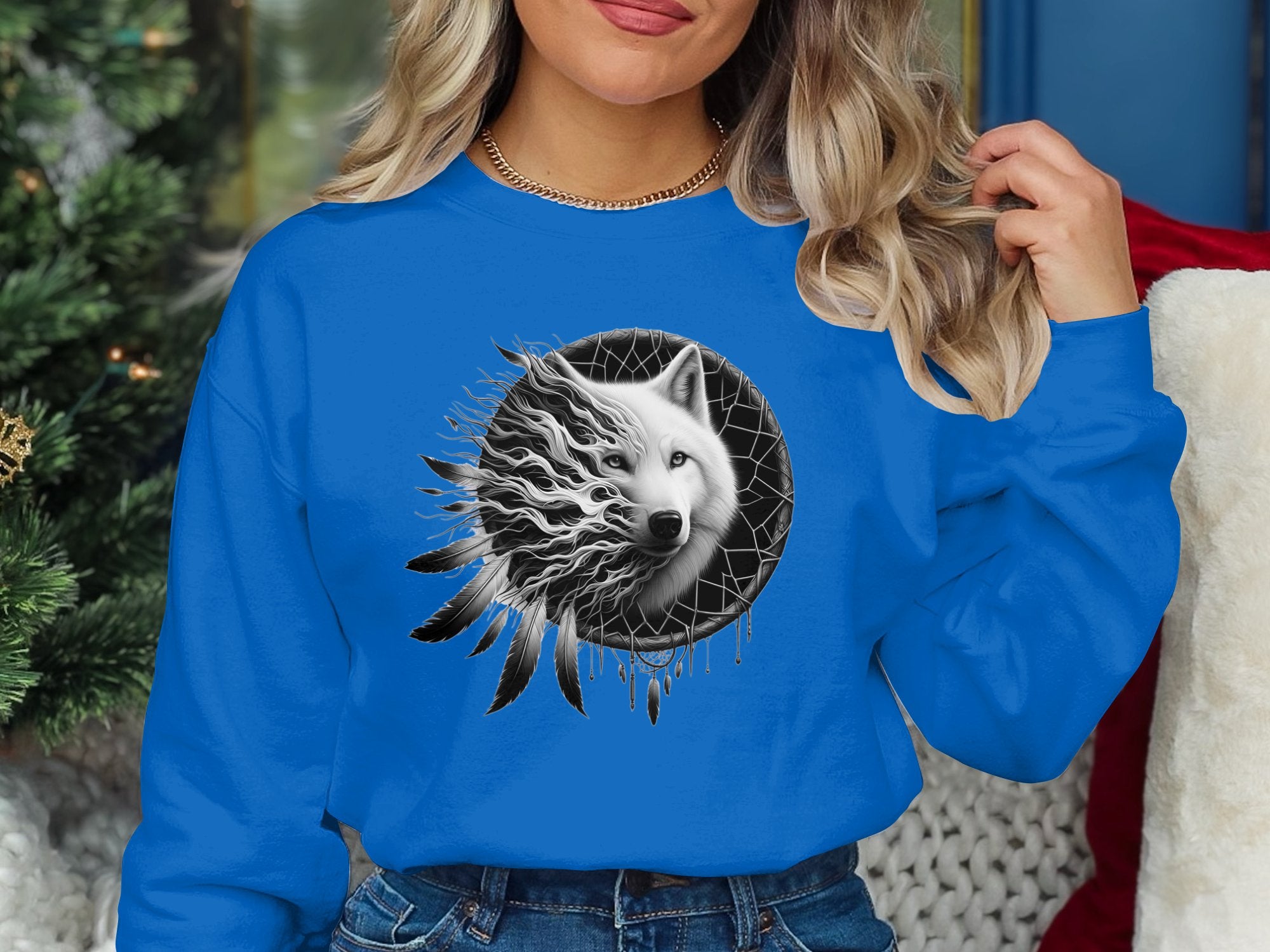 Dreamcatcher Wolf - Coloured Gildan Sweatshirt Realistic Native American Talisman Unisex Mythology Tee Graphic Design