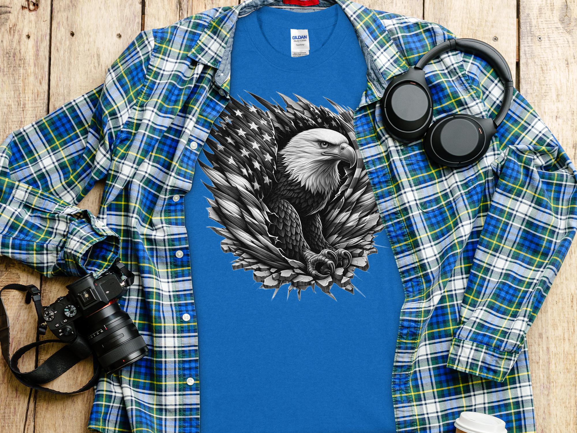 Eagle Patriot - Coloured Gildan T-Shirt Realistic Animal Talisman Unisex Tee Graphic Design