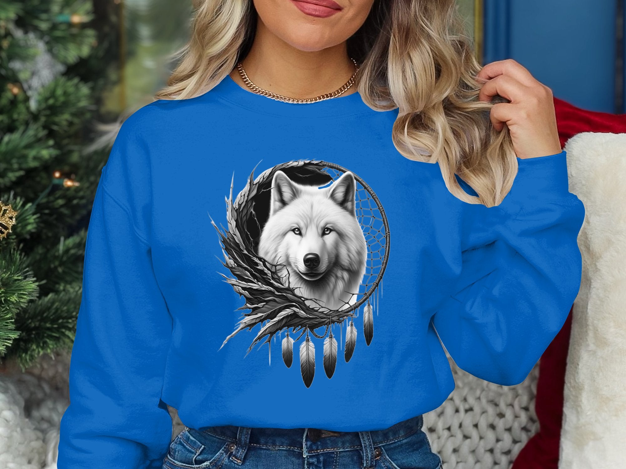 Dreamcatcher Wolf - Coloured Gildan Sweatshirt Realistic Native American Talisman Unisex Mythology Tee Graphic Design