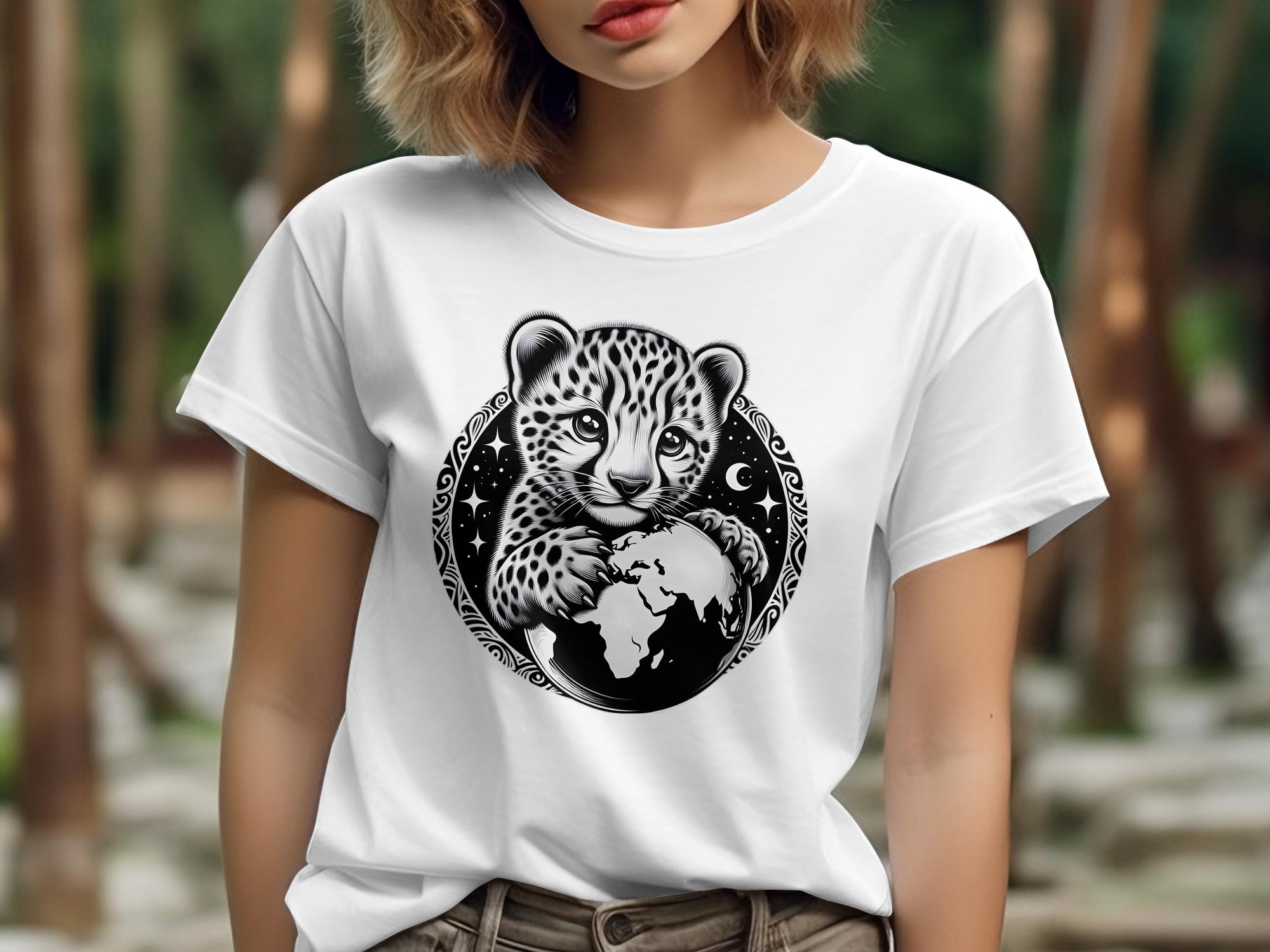 Cheetah World - Coloured Gildan T-Shirt Realistic Animal Talisman Unisex Cute Tee Graphic Design