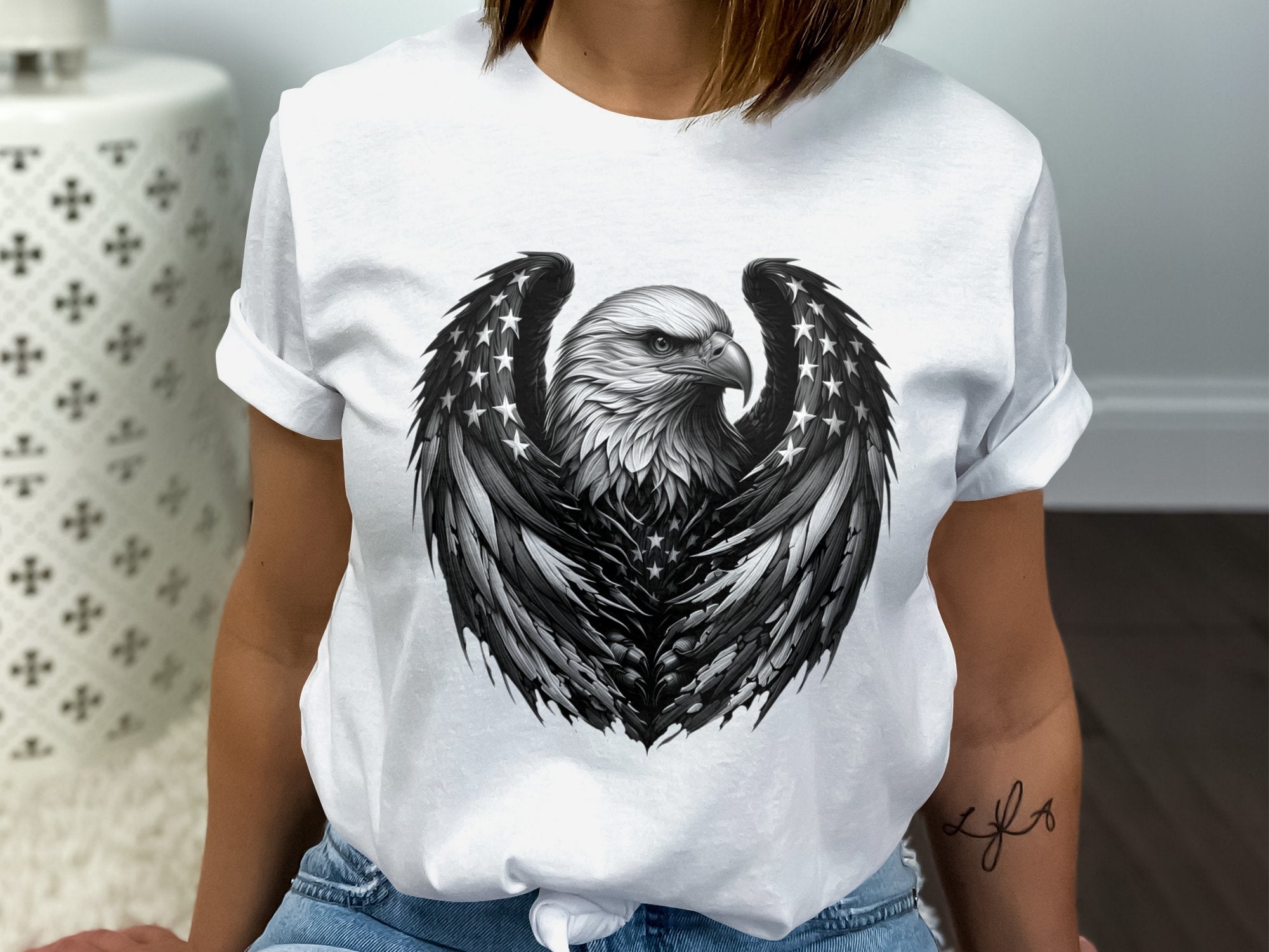 Eagle Patriot - Coloured Gildan T-Shirt Realistic Animal Talisman Unisex Tee Graphic Design