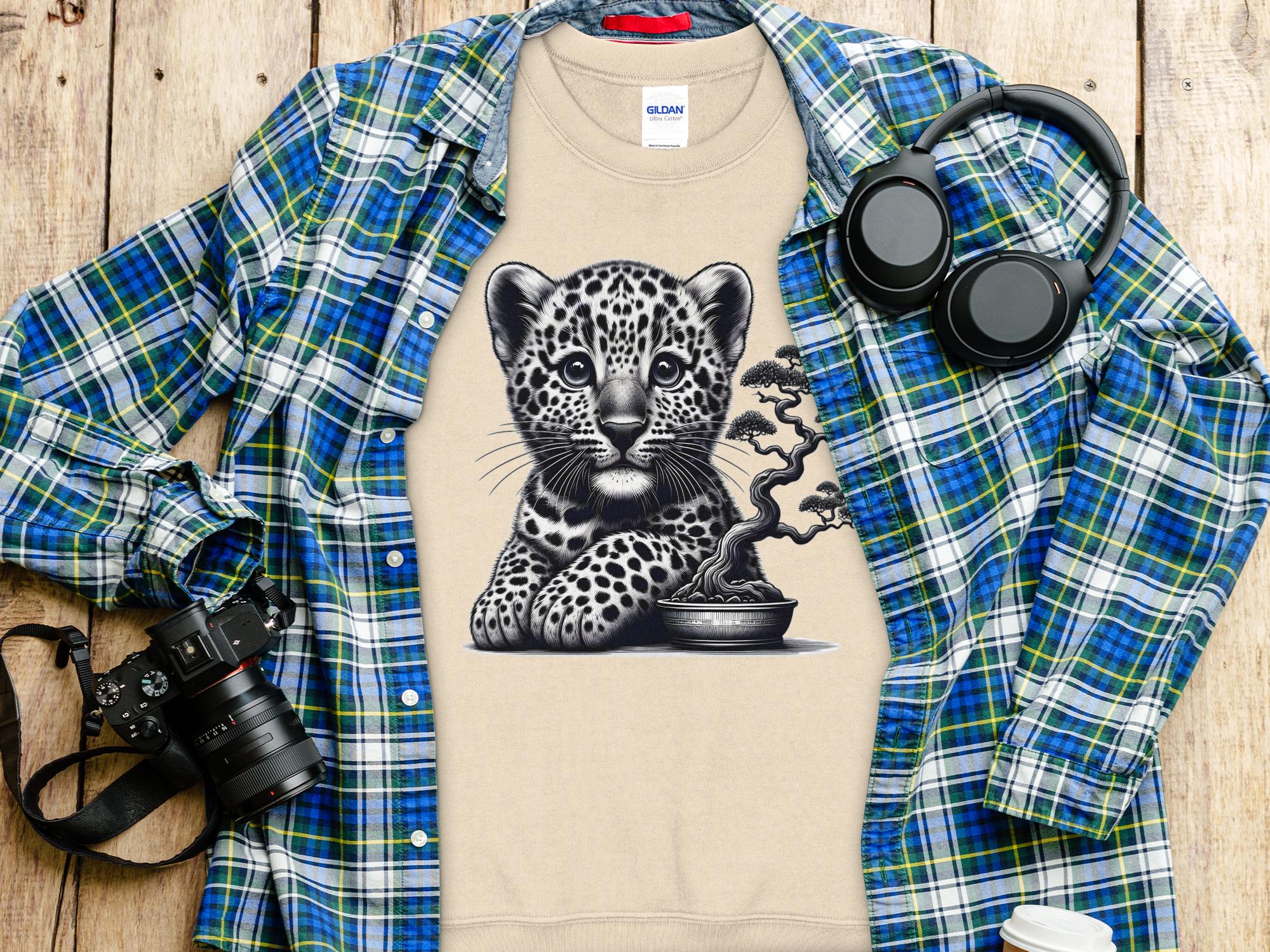 Leopard Bonsai - Coloured Gildan Sweatshirt Realistic Animal Talisman Unisex Cute Tee Graphic Design