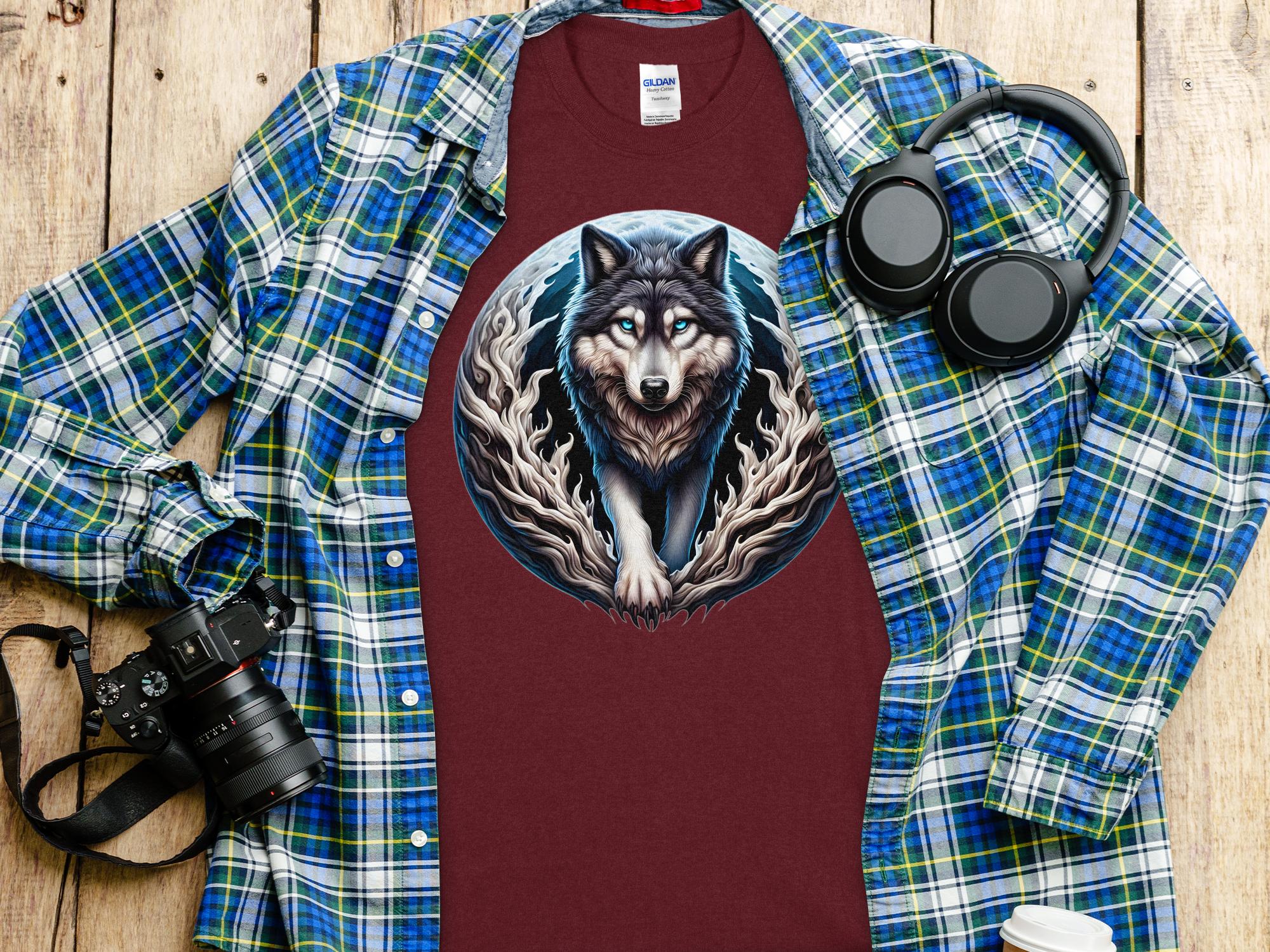 Moon Wolf - T-Shirt Realistic Full Colour Animal Talisman Unisex Mythology Tee Gildan Graphic Design