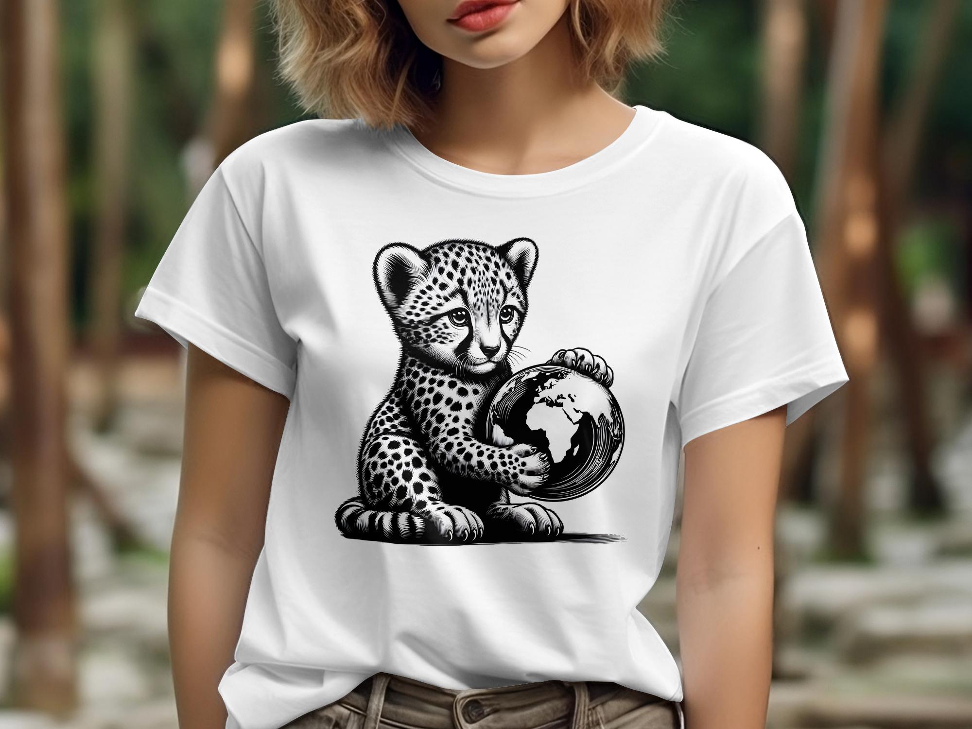 Cheetah World - Coloured Gildan T-Shirt Realistic Animal Talisman Unisex Cute Tee Graphic Design