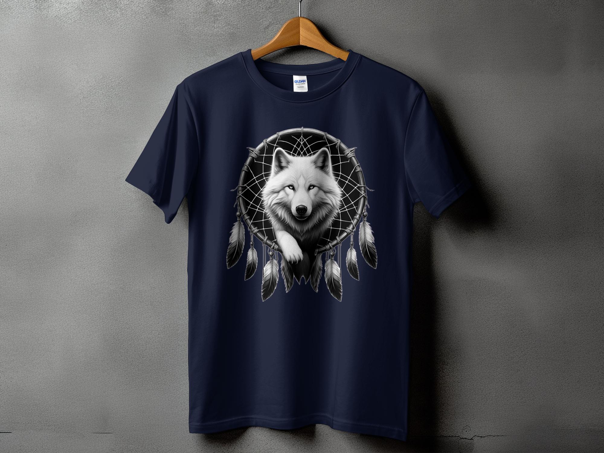 Dreamcatcher Wolf - Coloured Gildan T-Shirt Realistic Native American Talisman Unisex Mythology Tee Graphic Design